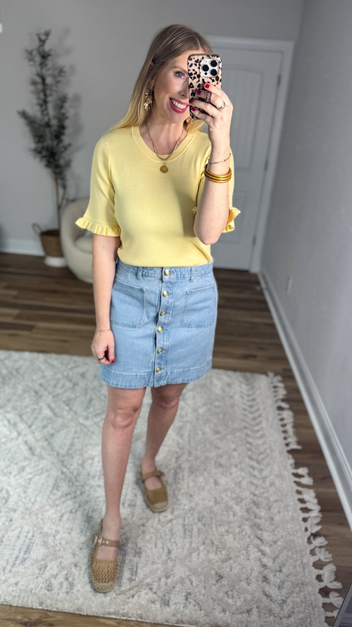 Weekend Walmart Wins try-on
Ribbed short sleeve ruffle sweater- small
Denim skirt- 4

#LTKootd #LTKmomlife