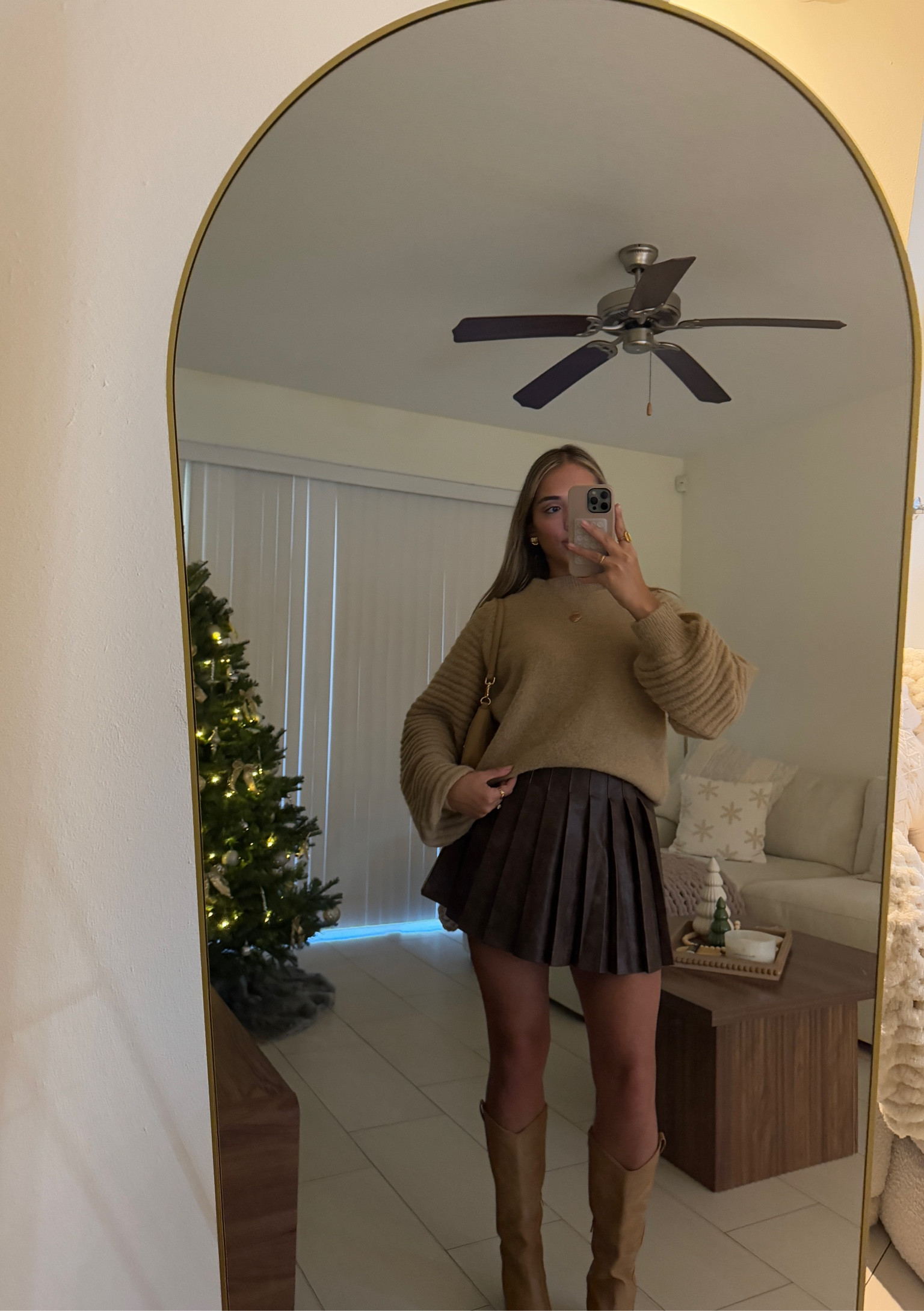 Holiday outfit 🤎

#LTKSeasonal #LTKStyleTip #LTKBeauty