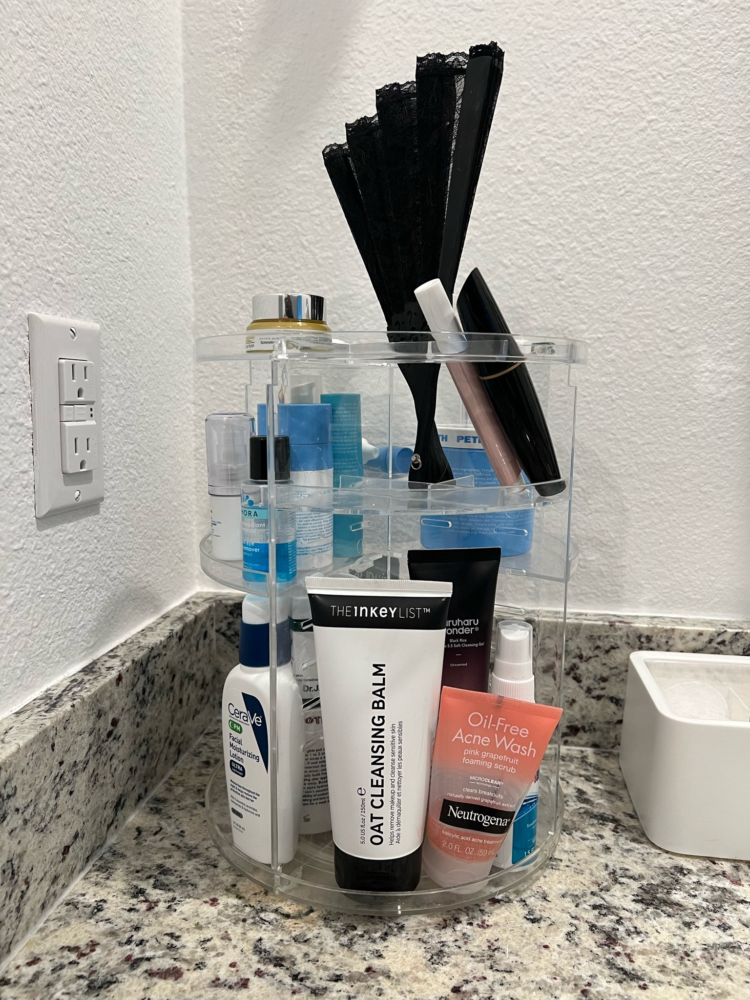 Skincare organization is my saving grace in the morning with this 360 spinning compartment

#LTKhome #LTKfindsunder50