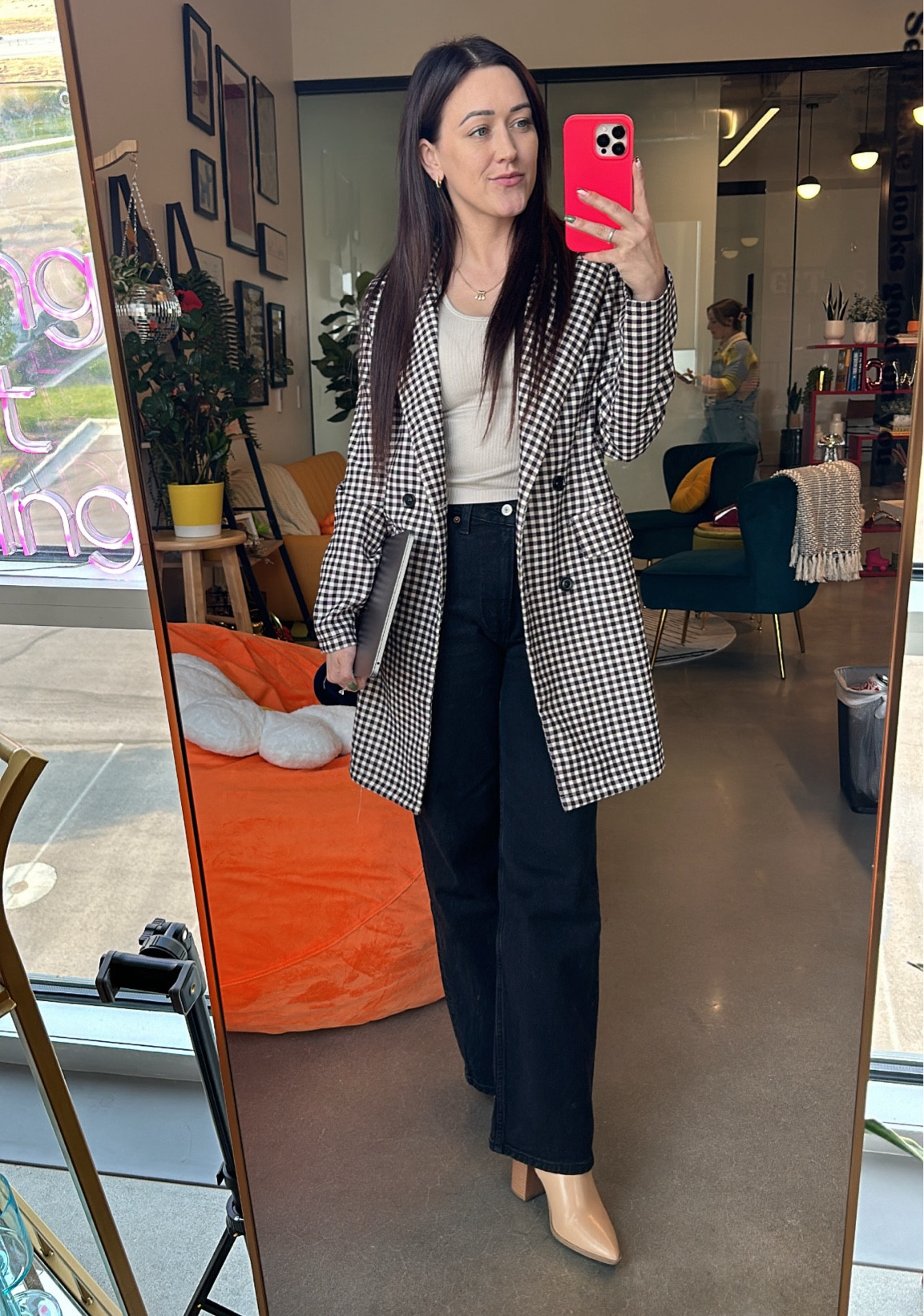 Black Abercrombie jeans either plaid blazer work outfit 


#LTKSeasonal #LTKFindsUnder100 #LTKWorkwear