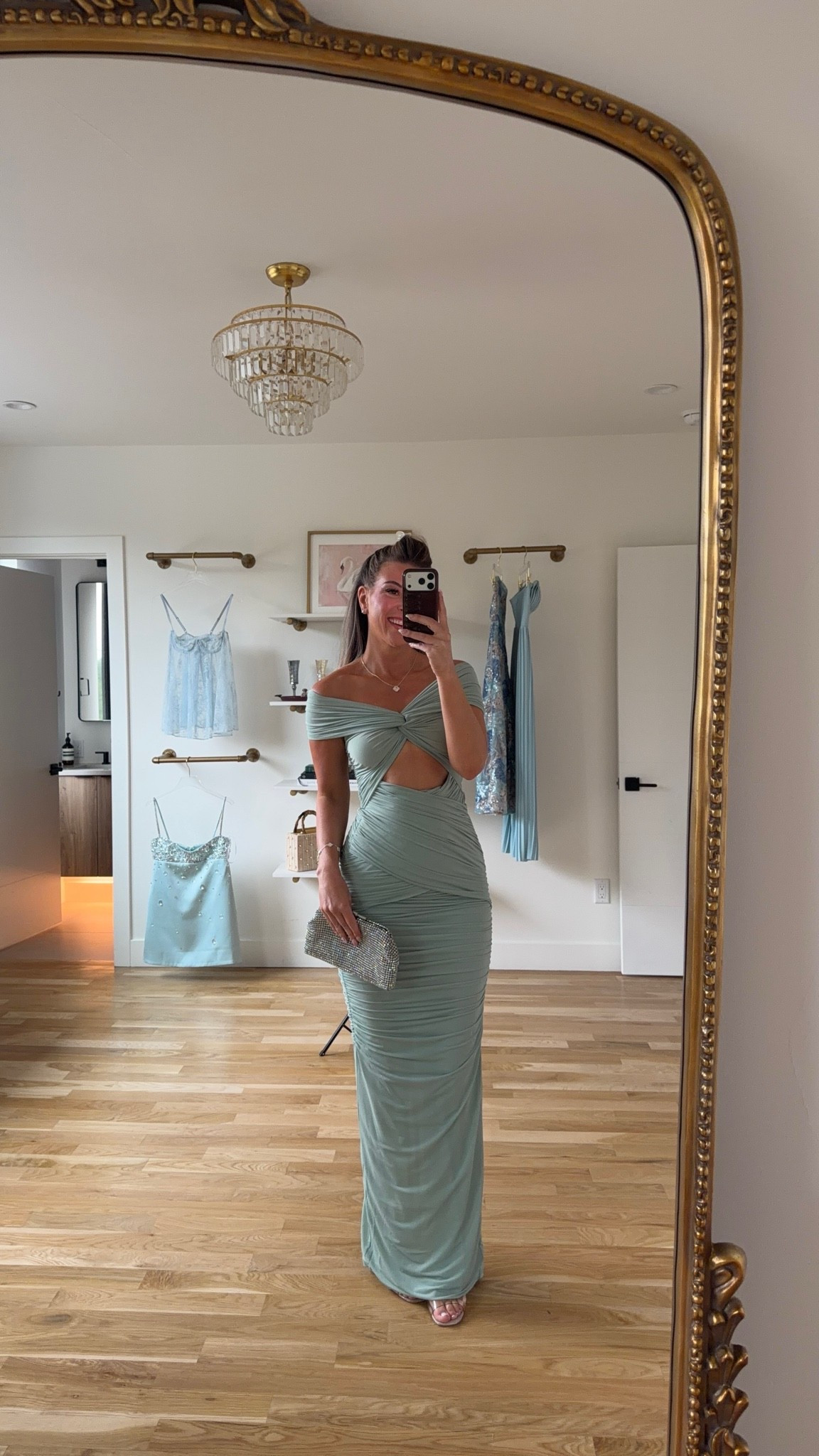 Formal event wedding guest dress for every girl

Vici code: emerson30
divi: emerson15
electric picks: emerson20

Wearing my usual smalls/2 

Wedding guest
Formal event
Black tie
Floral
Velvet
Lace
Special occasion
Fall party
Winter event

#LTKParties

#LTKSeasonal #LTKWedding
