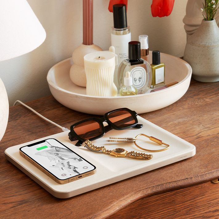 Courant Wireless Charging Accessory Tray | Mark and Graham