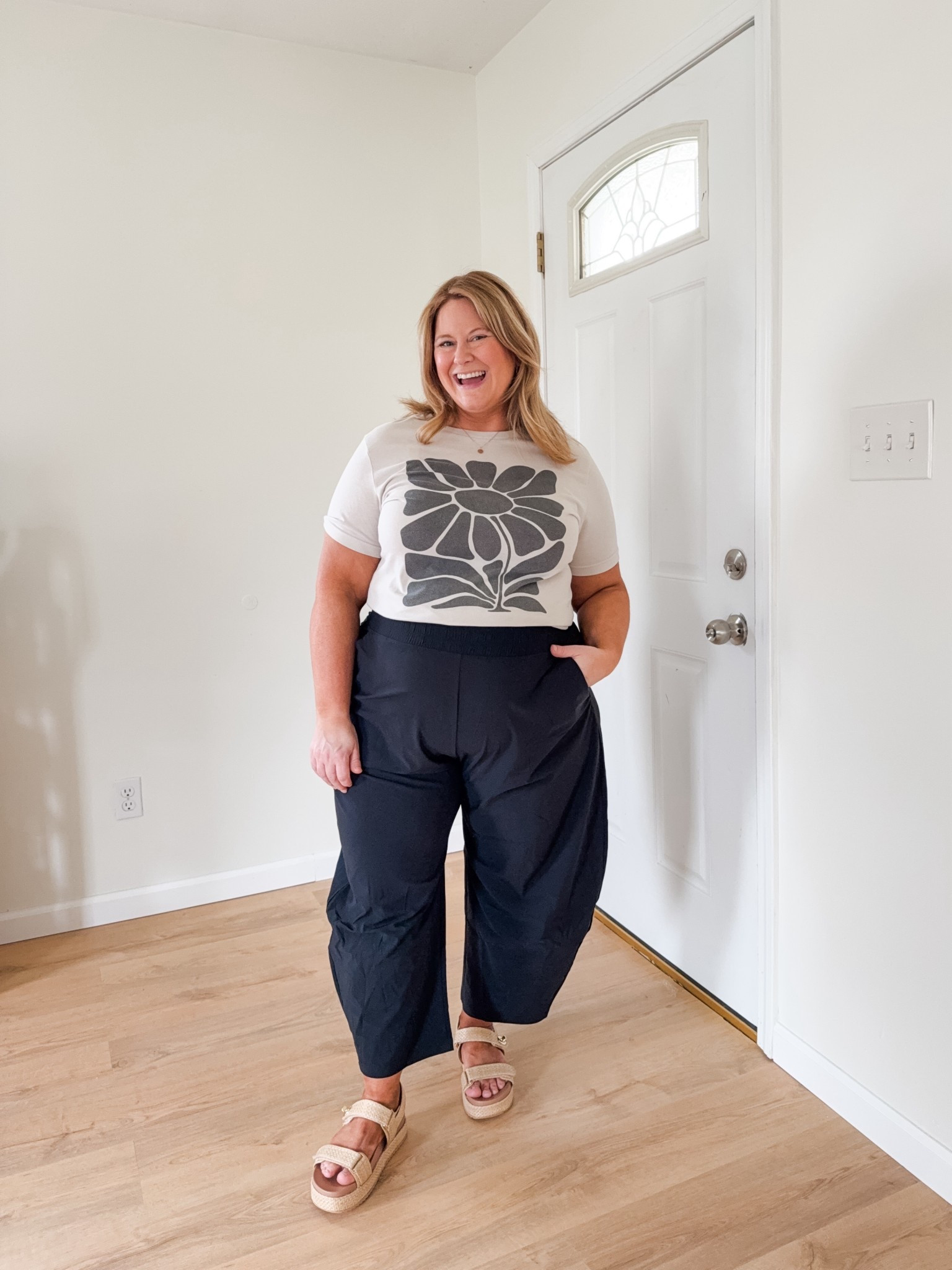 Wearing a large in my graphic tee from Mountain Moverz.  You can use code STEPHSHARES20 to save $$!  My barrel pants are an XL petite.  Run a little large  

#LTKBump #LTKActive #LTKMidsize
