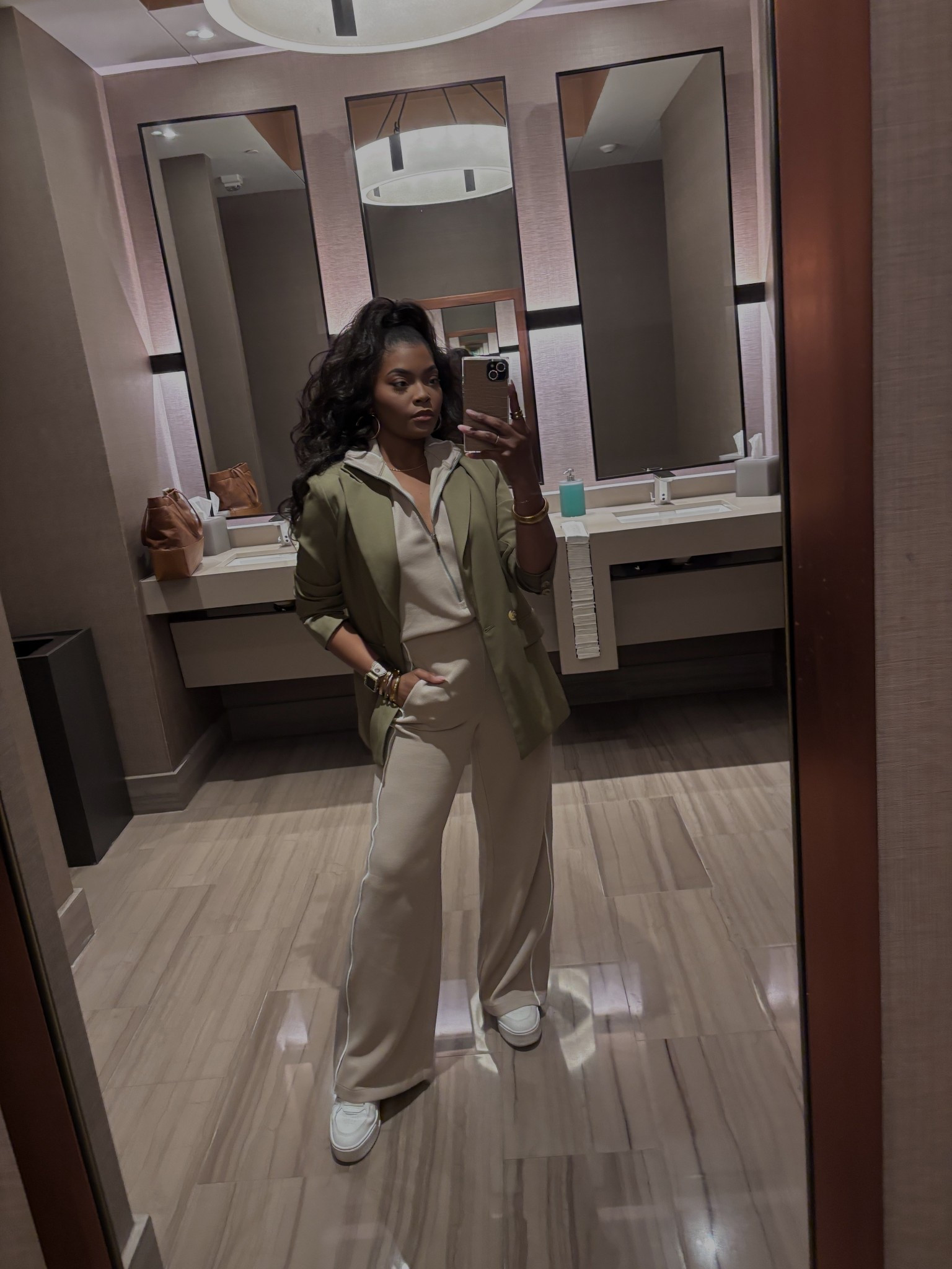 Date night outfit. This Spanx jumpsuit is perfect for day or night. Dressed it up with blazer and I’m in love. Use my code JASMINEMXSPANX. 

#LTKHome #LTKActive #LTKStyleTip