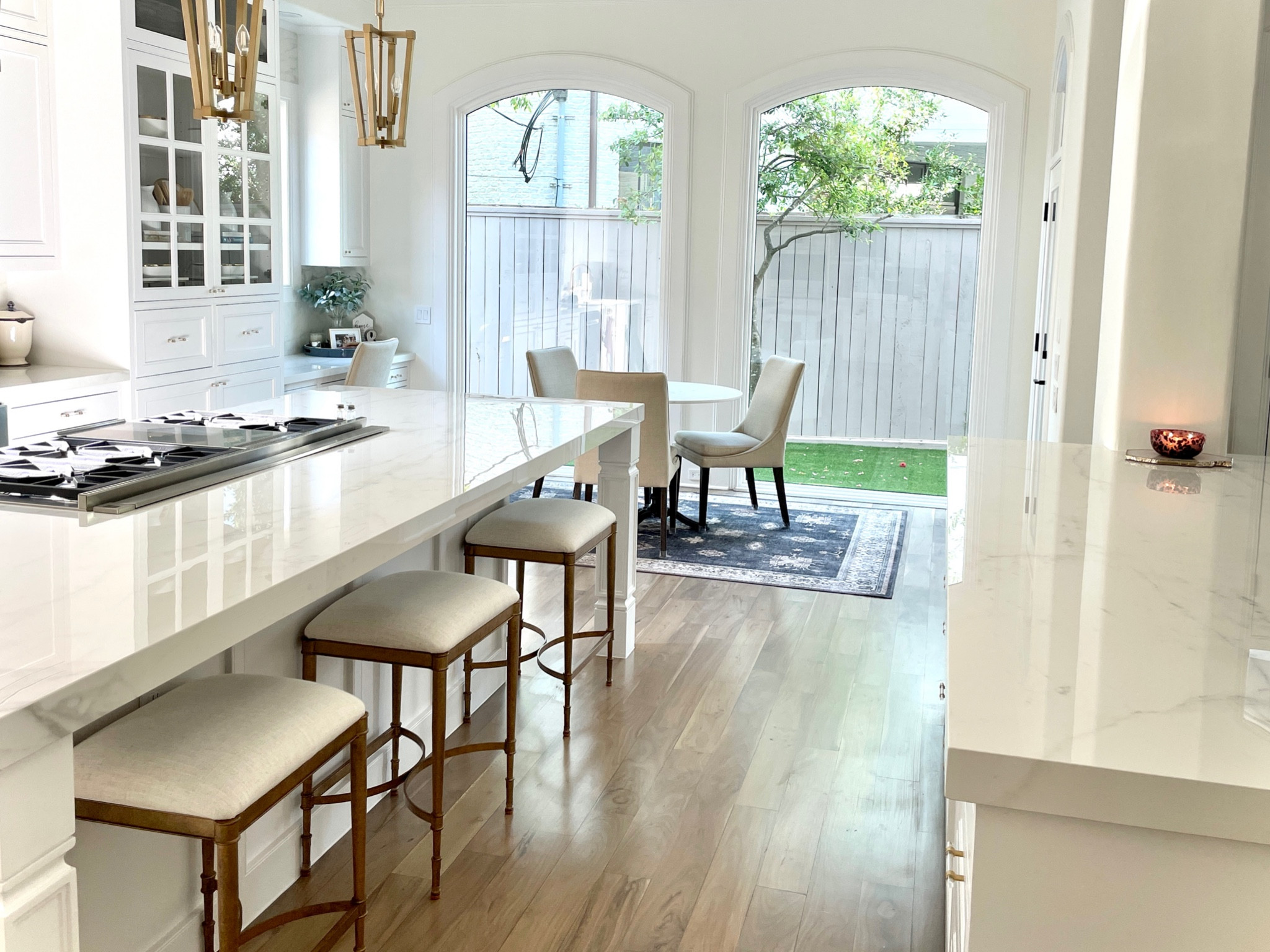 Kitchen and Breakfast Area.

Frontgate currently has 30% off any one item if you want to add anything to your home. 

#everypiecefits

Kitchen decor 
Home decor
Kitchen stools
Bar stools
Counter stools
Breakfast table
Breakfast area
Dining room

#LTKxWalmart #LTKSaleAlert #LTKHome