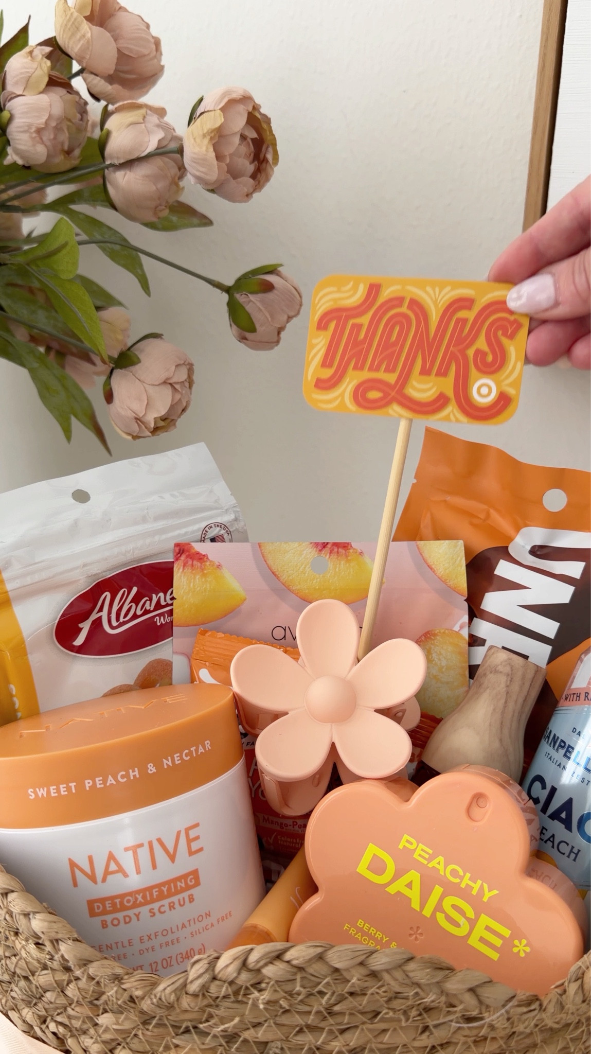 The cutest little a-peach-iation gift for our teachers 🍑✨ Sweet, simple, and such a fun way to say thank you at the end of the year!



#teacherappecciation #teachergiftideas 

#LTKstorytime #LTKmomlife #LTKMothersDay