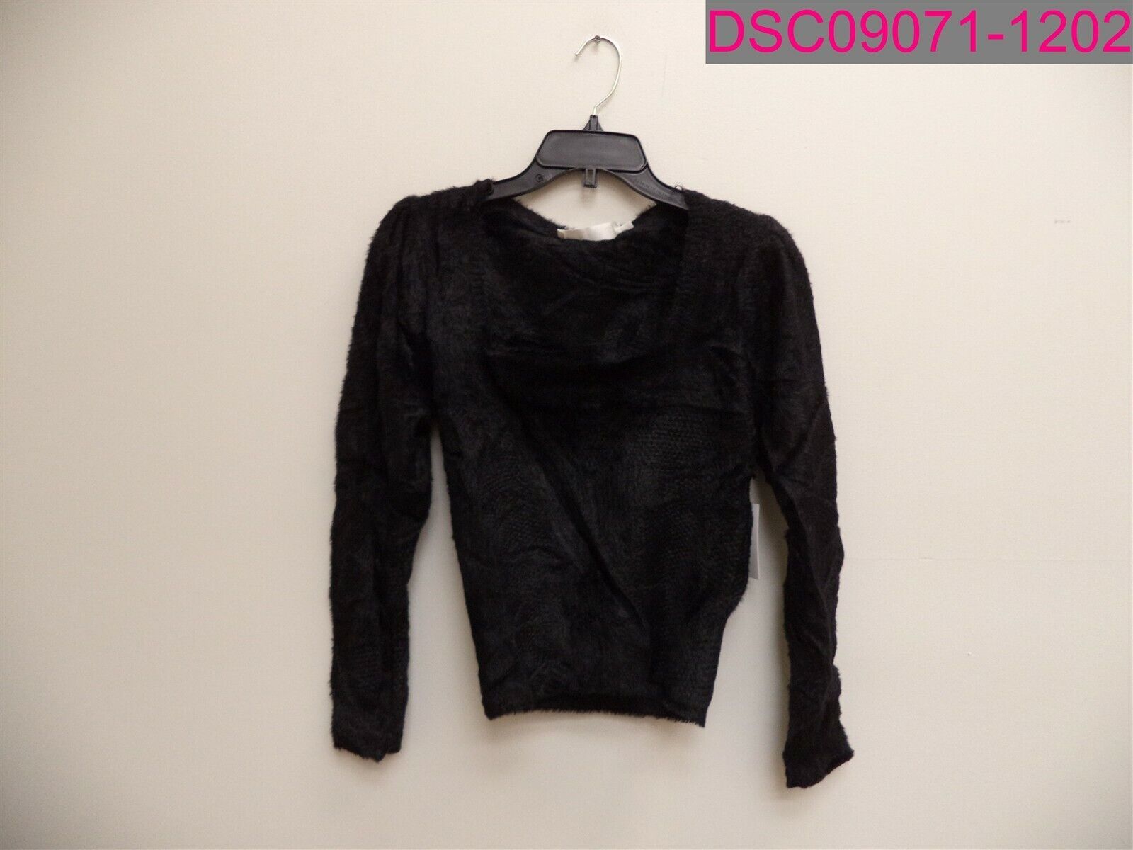 ASTR The Label Women's Fuzzy Crop Sweater Black Medium AT15938 | eBay US