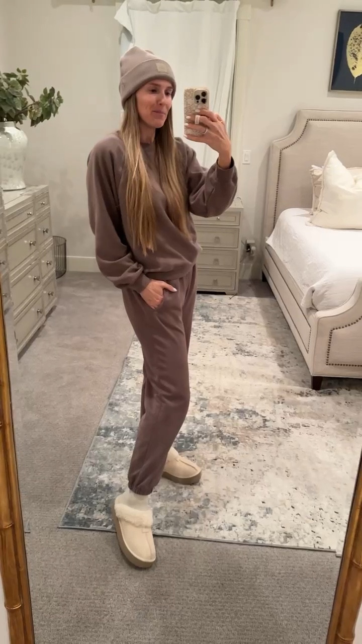 OOTD Style Tip: when going casual, find neutrals that match...it helps you feel put together! 

OOTD / Winter Fashion / Fall Outfit  / Casual Fashion / Affordable / Budget / Women's Basics / Classic Style / Elevated Style /  Errand Running Outfit / Daily Outfit / Style Tip

#LTKFindsUnder100 #LTKStyleTip #LTKFindsUnder50