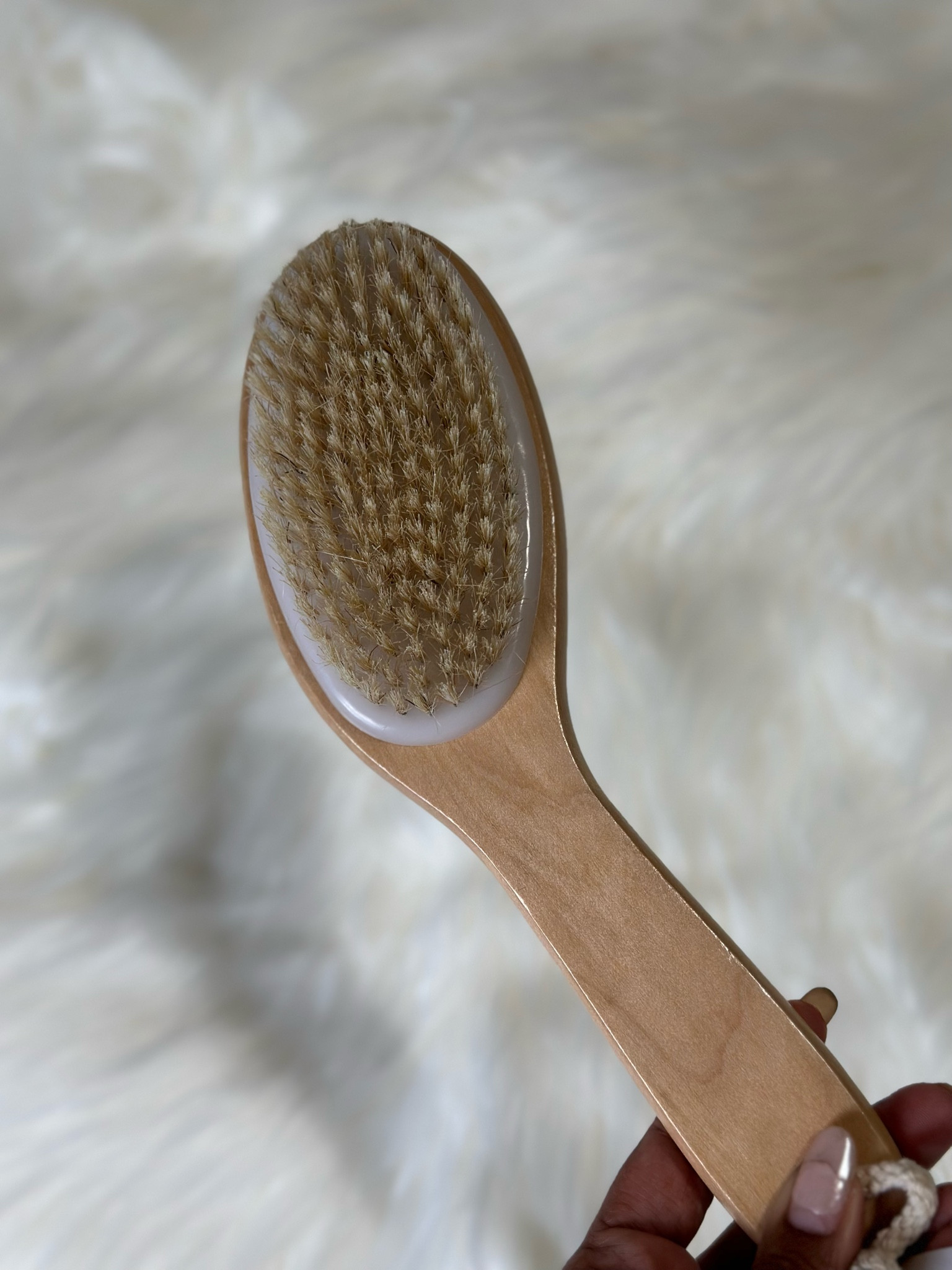 Body brush u need !! #bodybrush #drybrush #skincare #selfcare 

#LTKfitness