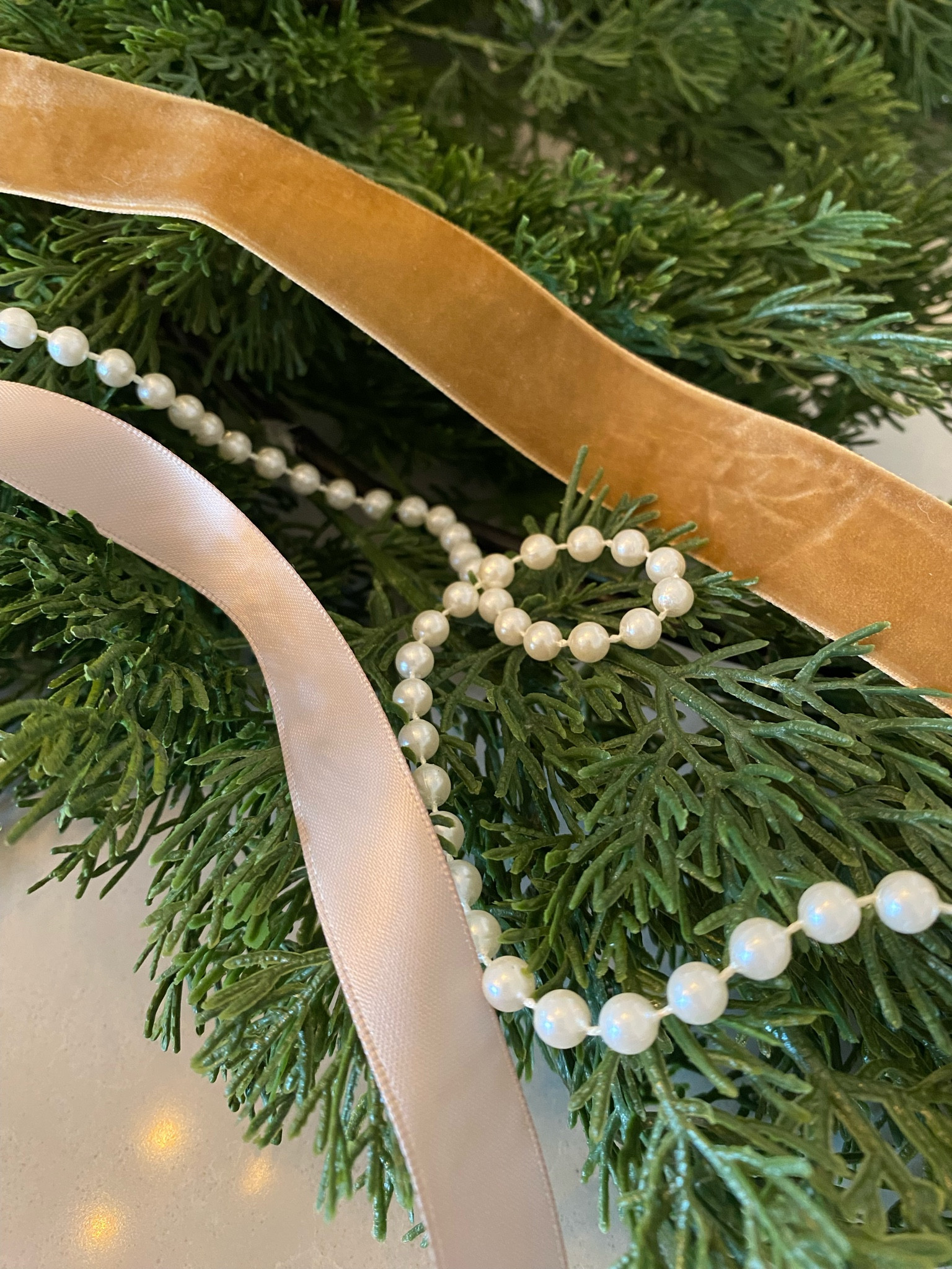 Holiday garland

Christmas decor
Holiday decor
Beaded garland
Velvet ribbon
Neutral Christmas
Neutral home
Line garland
Pearl garland
Satin ribbon 
Amazon

#LTKhome #LTKHoliday #LTKSeasonal