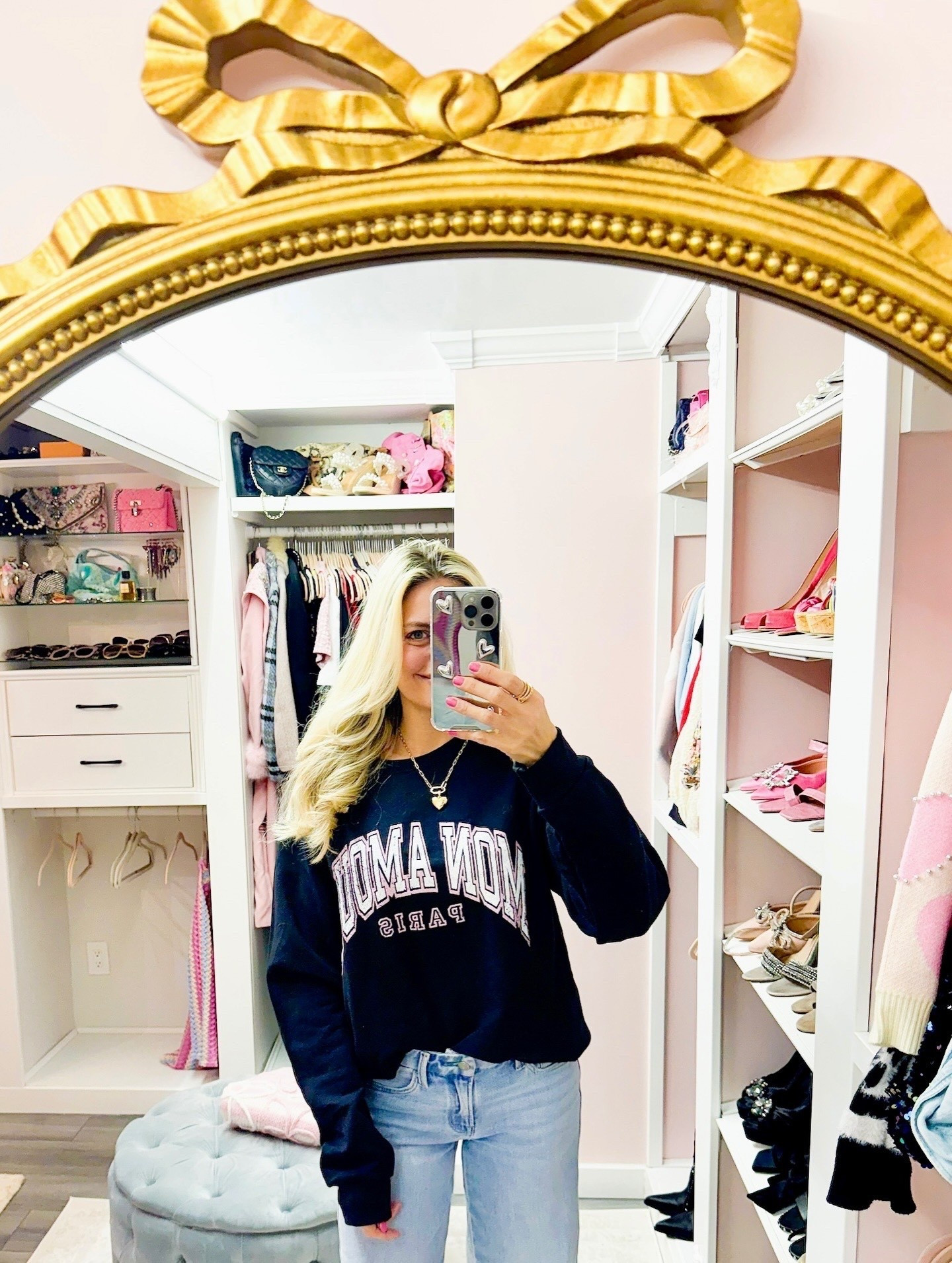 Valentines day sweatshirt paris 

#LTKdayinmylife #LTKValentine #LTKgrwm