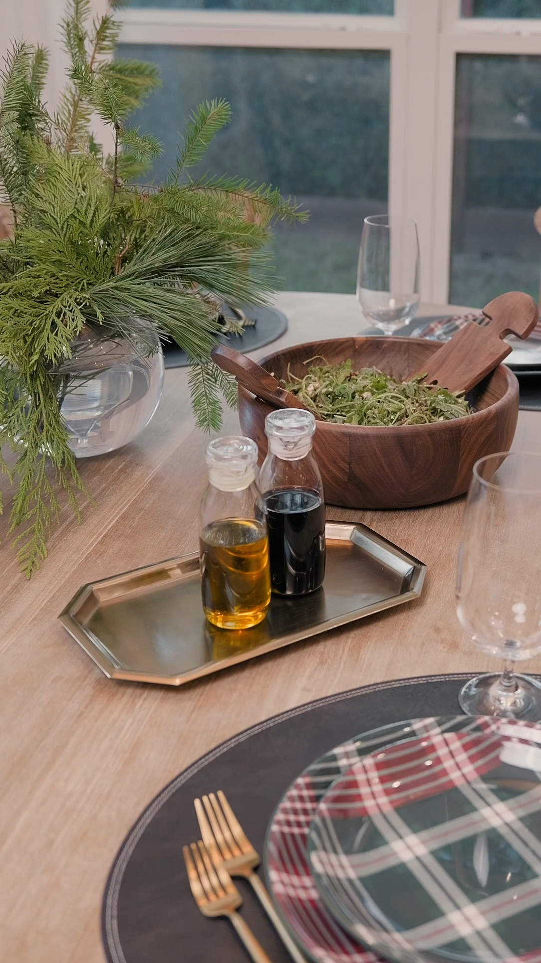 The one statement piece your table needs — this walnut bowl from @unisonhome!
Rich, sculptural, and warm… it elevates every holiday spread without even trying.
A timeless design that completes the Christmas table in the most effortless, luxurious way.


Unison
Holiday table
Gift ideas

#LTKHome #LTKGiftGuide #LTKHoliday