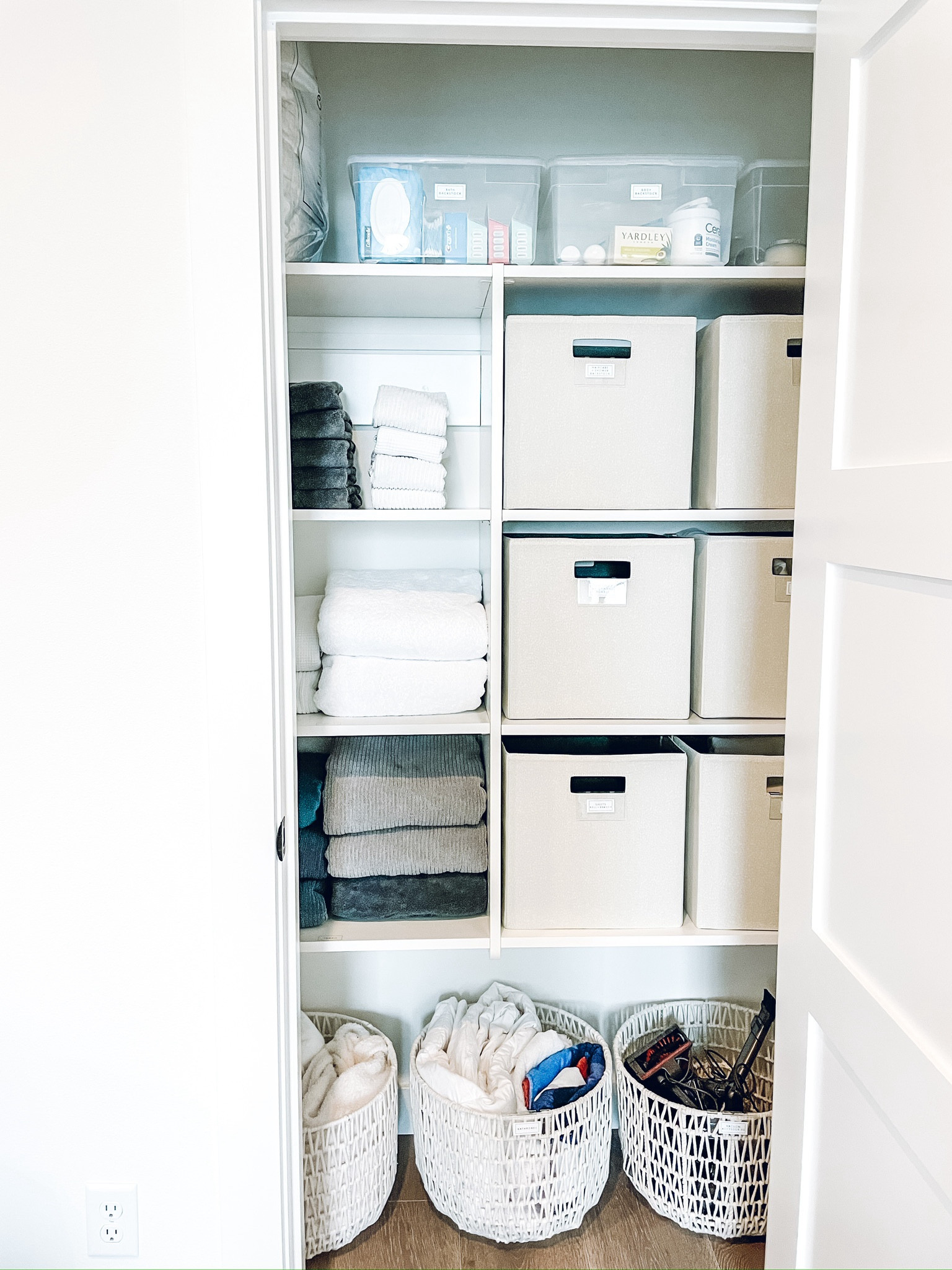 Linen Closet Organization ✨