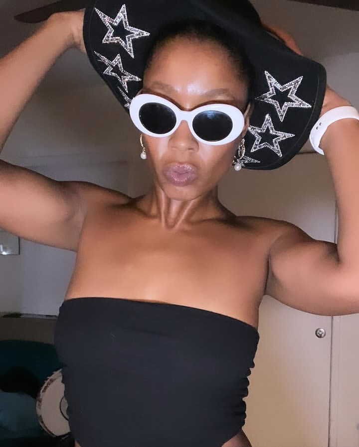 rhinestone cowboy 💎🤠🐎 follow for more lifestyle content! ↔️
.
.
.
lipgloss, lip combo, lip liner, lipstick, clean beauty, winter makeup, natural makeupp #ltkparties #ltkbeauty #ltkstyletip winter makeup look, natural winter makeup, natural makeup tutorial, winter makeup tutorial #physiciansformula #justfabpartner #dreampairs