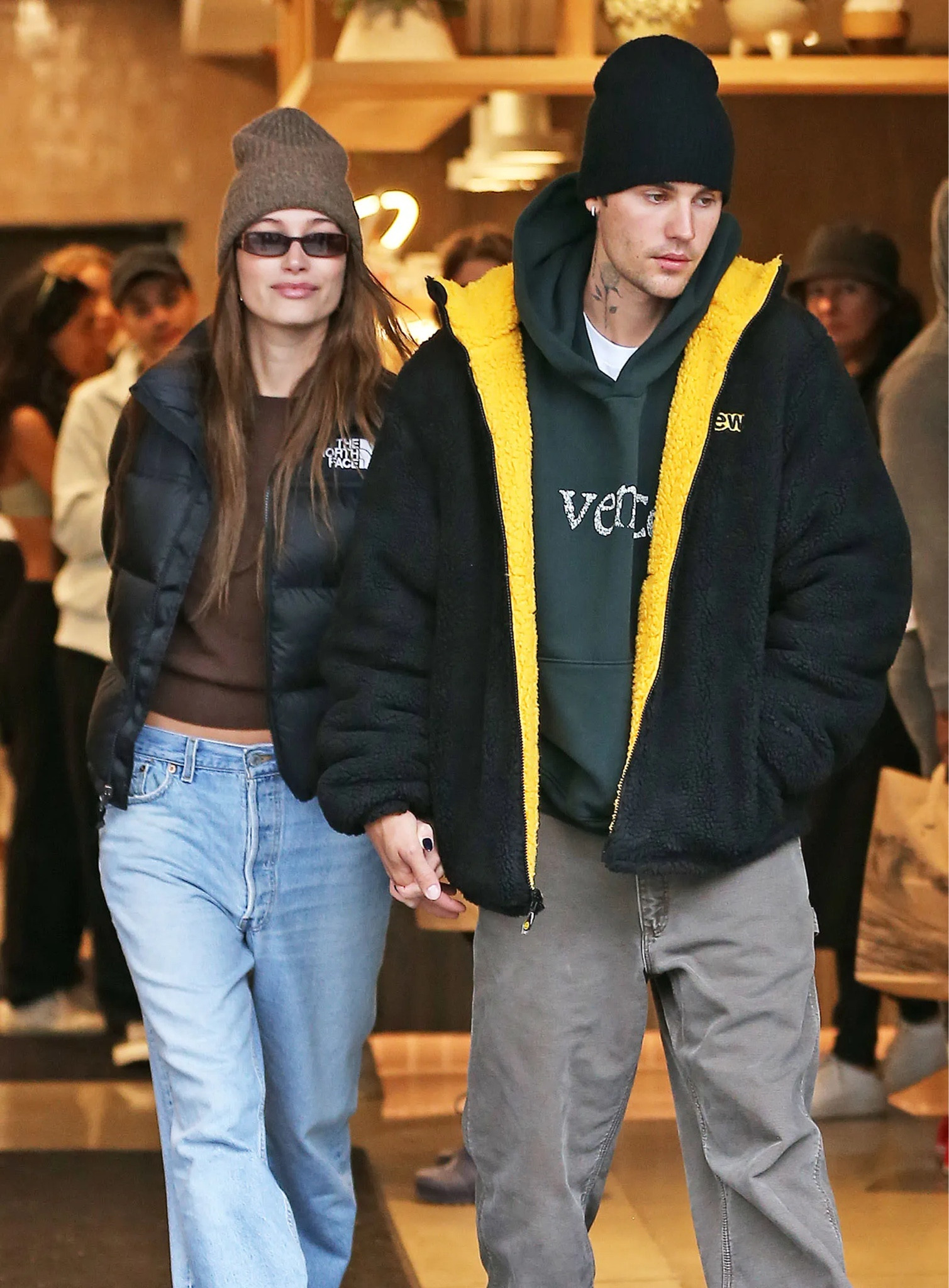 Celebrity style winter style winter fashion cold weather style hailey Bieber

Photo: Splash news



#LTKSeasonal