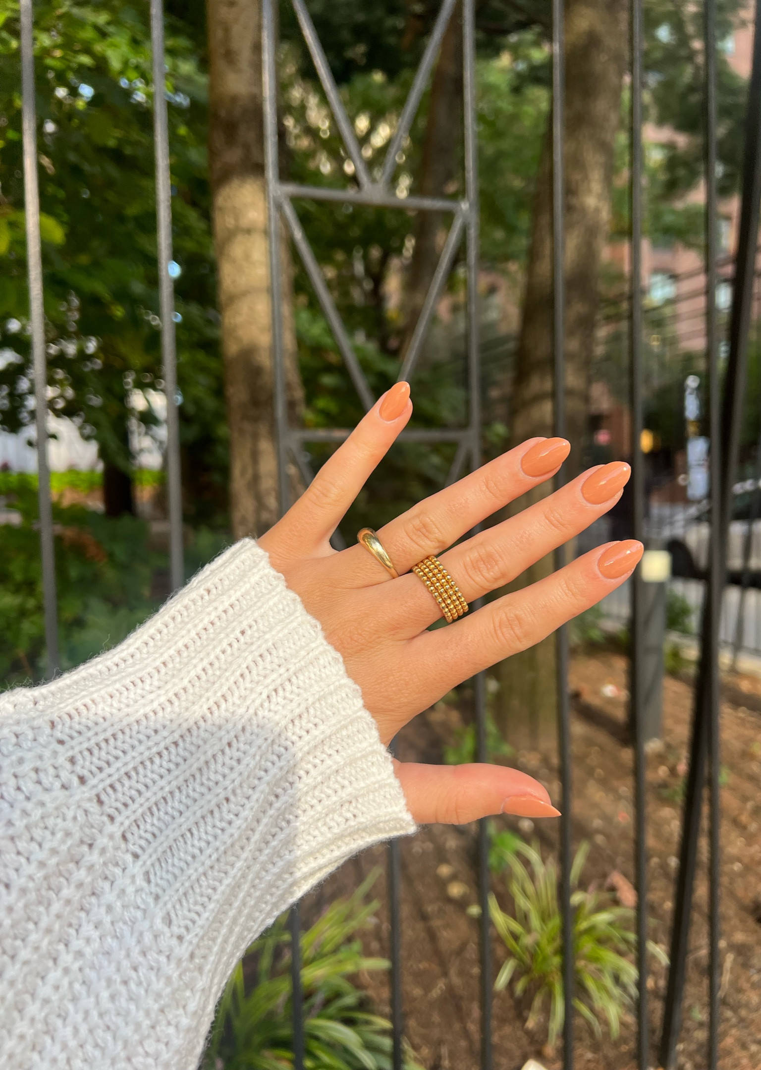 Everyday rings🫶🏼 The one of my ring finger is linked below but the one on my middle finger is from Splash Jewels and couldn’t be linked:(