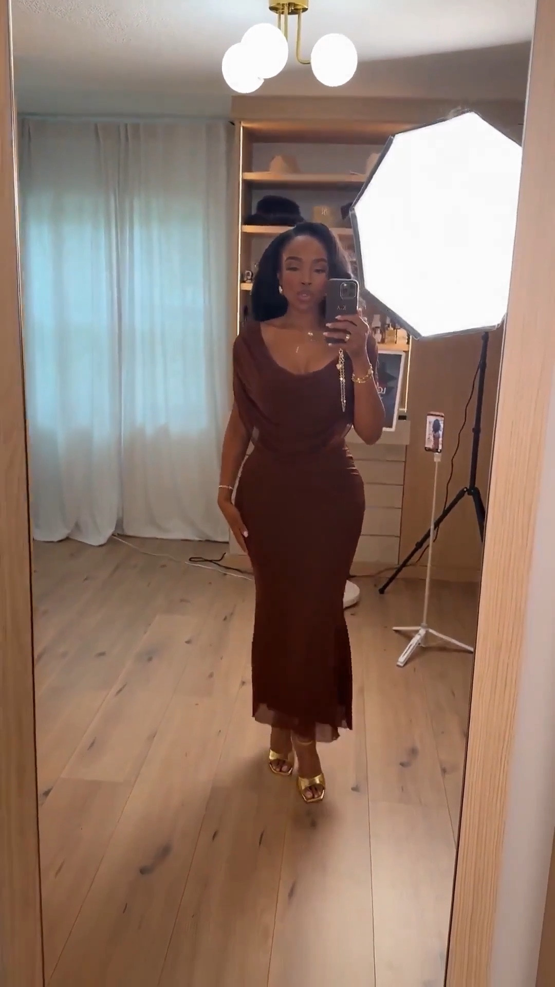 Scroll to shop! The perfect chocolate brown dress for birthday dinners, girls night out or date night ✨

#LTKootd #LTKgrwm #LTKPetite