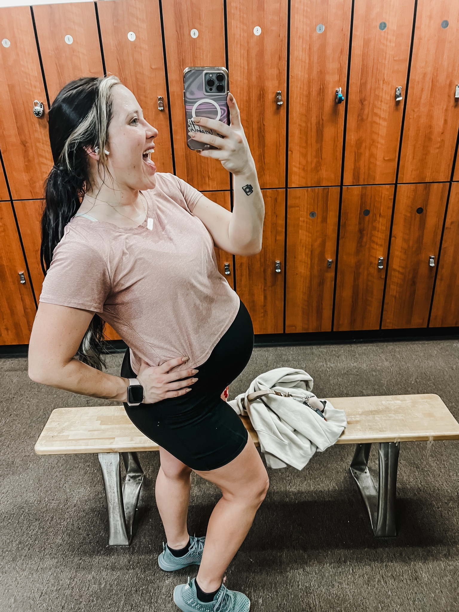 Pregnancy Insomnia at 35 weeks has me sweatin’ at 5am 🤪 

#LTKfindsunder50 #LTKbump #LTKfitness