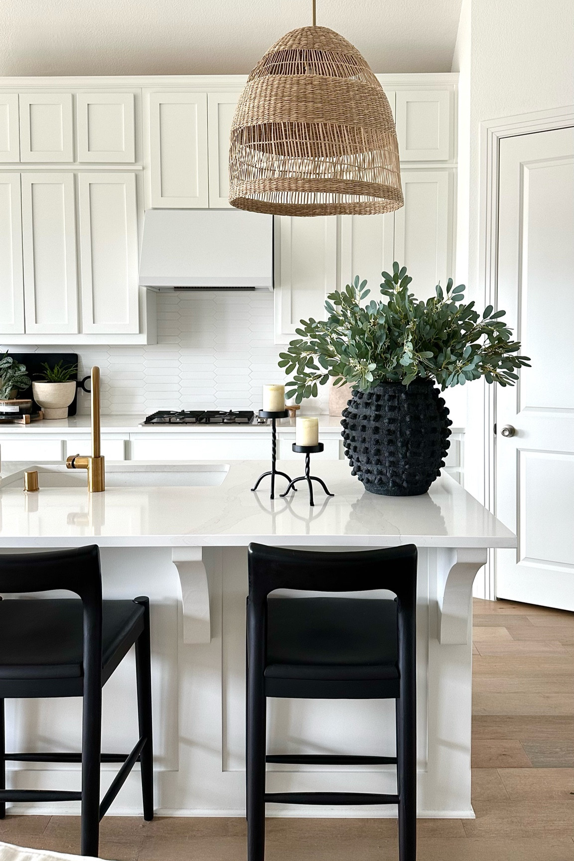 Best faux eucalyptus stems!

#LTKhome #LTKFind #LTKstyletip