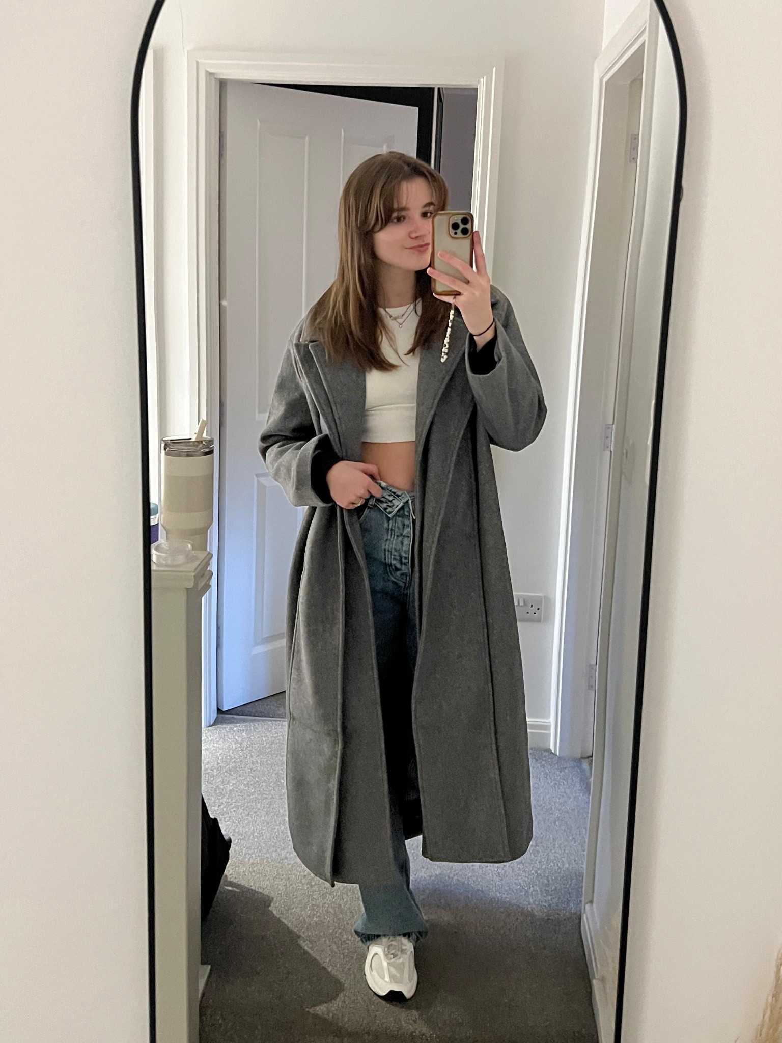 My new winter uniform ☁️ 

Chuck a long coat over a pair of jeans and everything looks effortlessly styled 😍 loooove!! Perfect for us tall girlies too 🫶🏻

Long grey coat, simple outfit, outfit inspo, everyday outfits, wide leg jeans, blue jeans