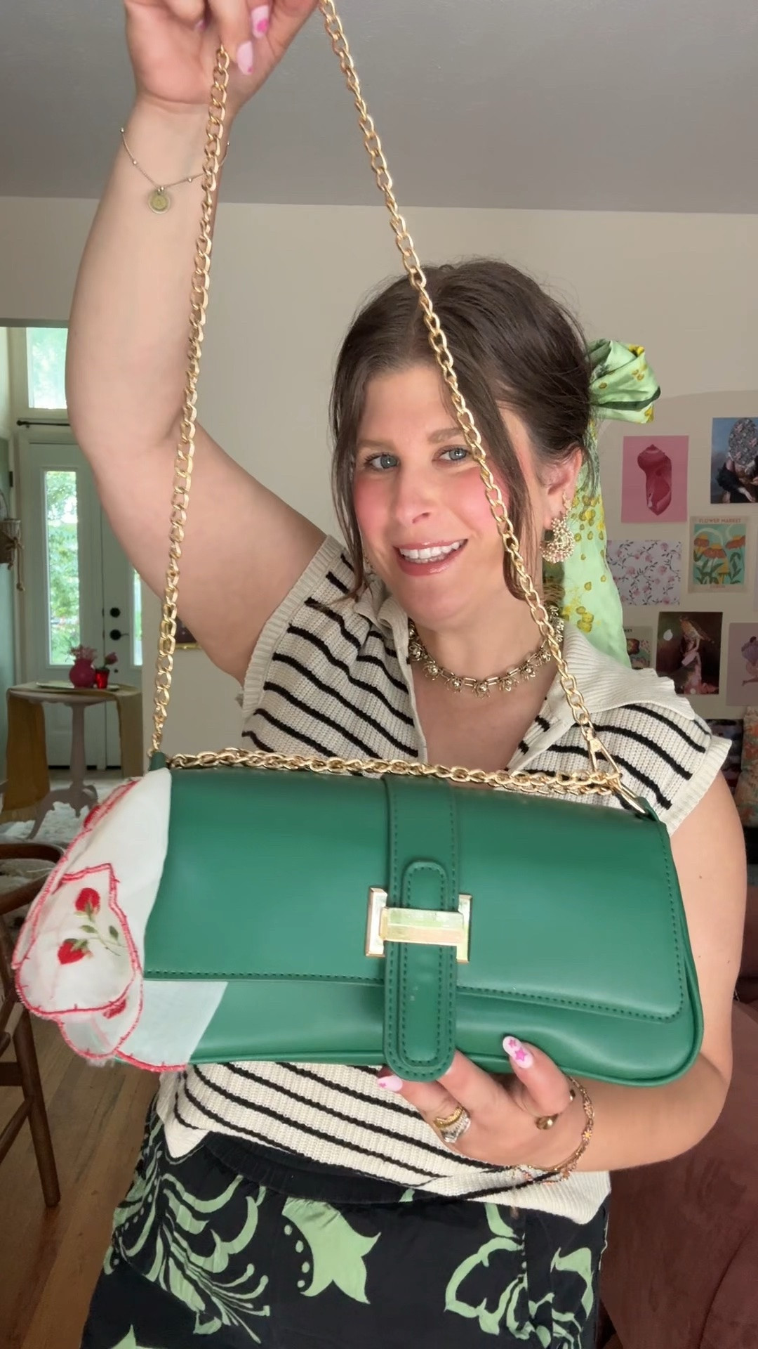 Living for this green outfit! 💚

I love the mix of prints with the green throughout 💃

#ootd #maximalist #dopaminedressing #colorfuloutfit #maximaliststyle