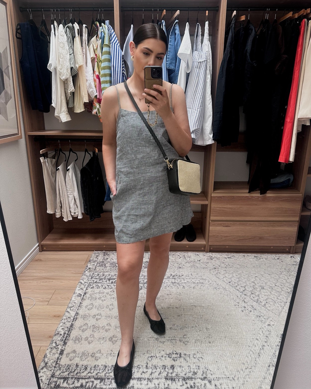 One of my favorite pieces from @quince! I love this little dress and it has a built in skort! I'm in the large for length but honestly it runs generously all over.  

 