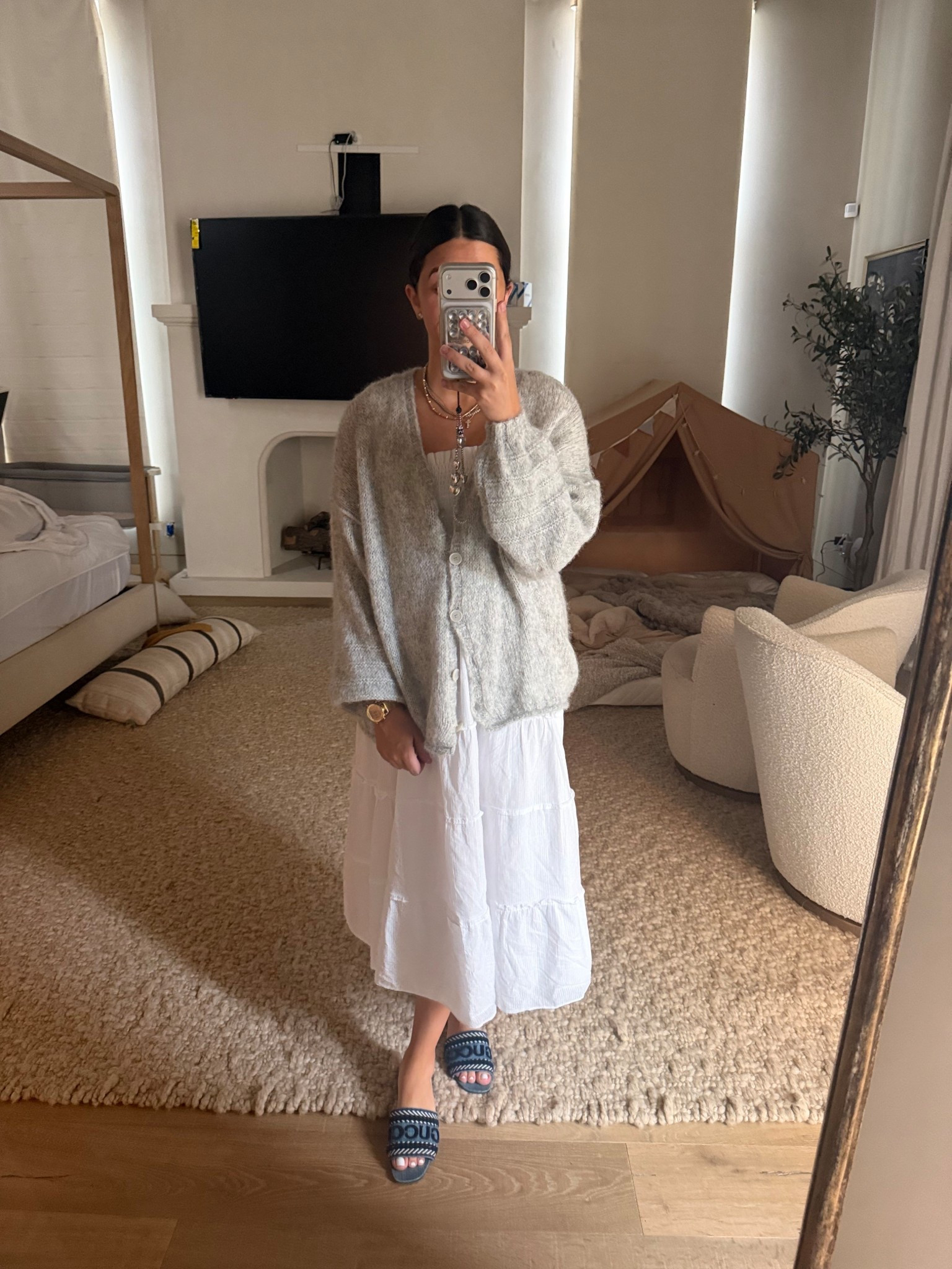 Excited to share post partum outfits this time around!

Dress: large 
Cardigan: xl 

Dressupbuttercup.com #dressupbuttercup #dederaad


#LTKdayinmylife #LTKootd #LTKmomlife