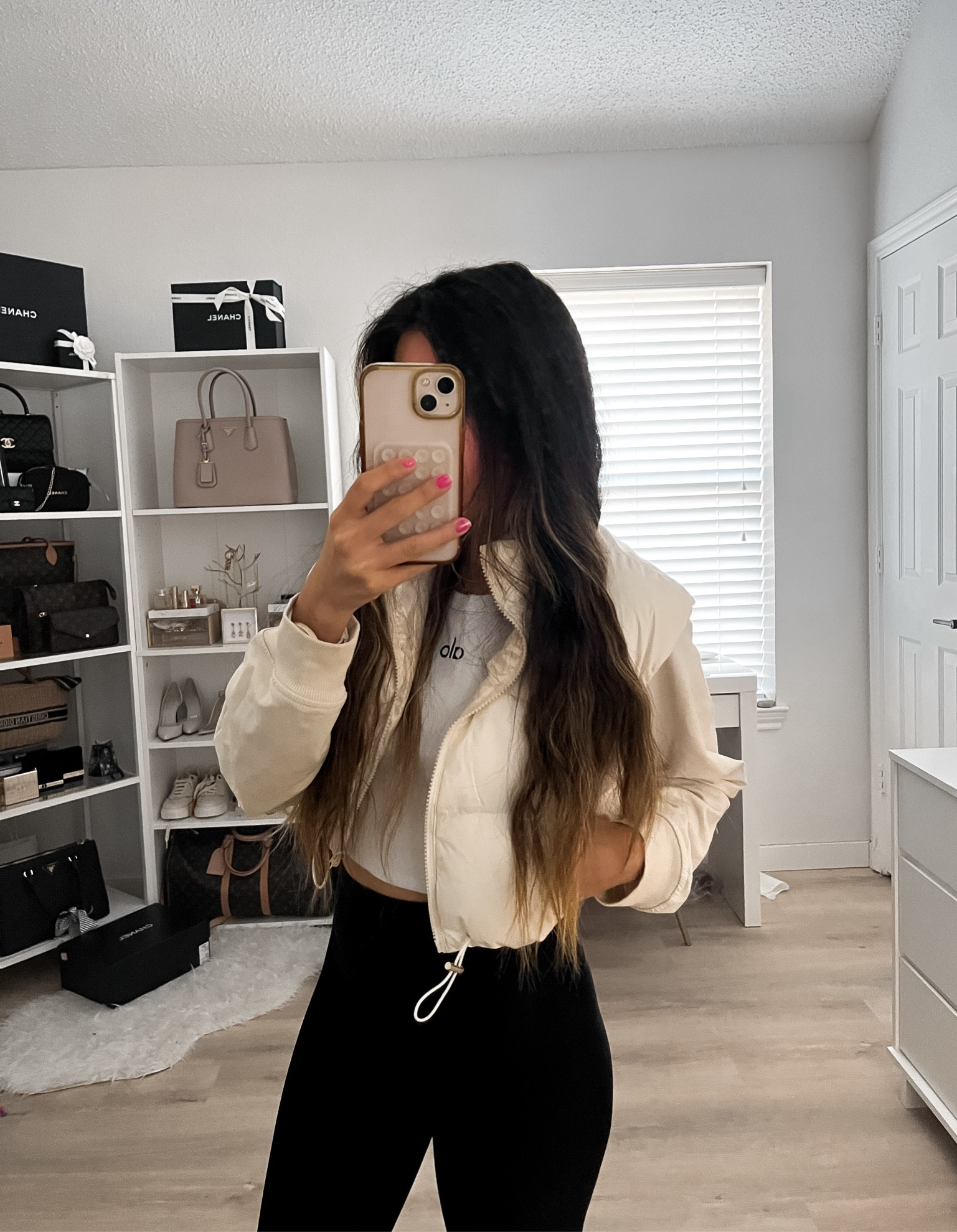 Jacket XS
Alo Tank S
Leggings XS


#LTKstyletip #LTKover40 #LTKtravel