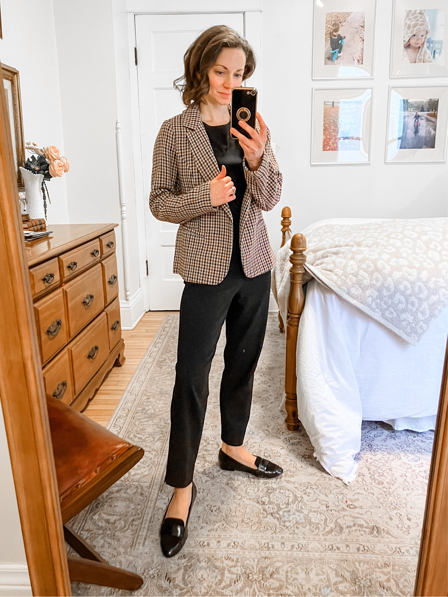 Linking my favorite black T-shirt, pants and loafers. 
Wearing size XSP Loft t-shirt. 
Size 00P Banana Republic Factory pants, pull on style. 
Size 6.5 Birdies loafers, 20% off with code MODERNPETITEDAILY_Birdies. 
Petite outfit. Work outfit. Winter outfit. Neutral outfit  

#LTKworkwear #LTKstyletip #LTKshoecrush