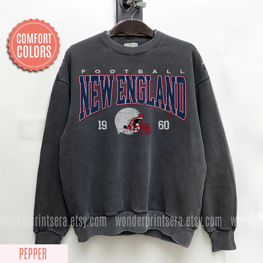 New England Football Vintage Style Comfort Colors Sweatshirt,The Pats T-Shirt,Vintage New England... | Etsy (US)