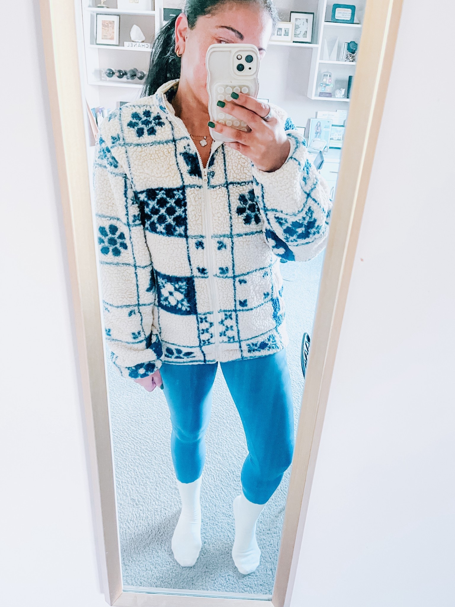 Walmart fleece $23
Amazon leggings $10
Both TTS
Amazon ruffle socks
Athleisure
Mom uniform 


#LTKActive #LTKFindsUnder50 #LTKSeasonal