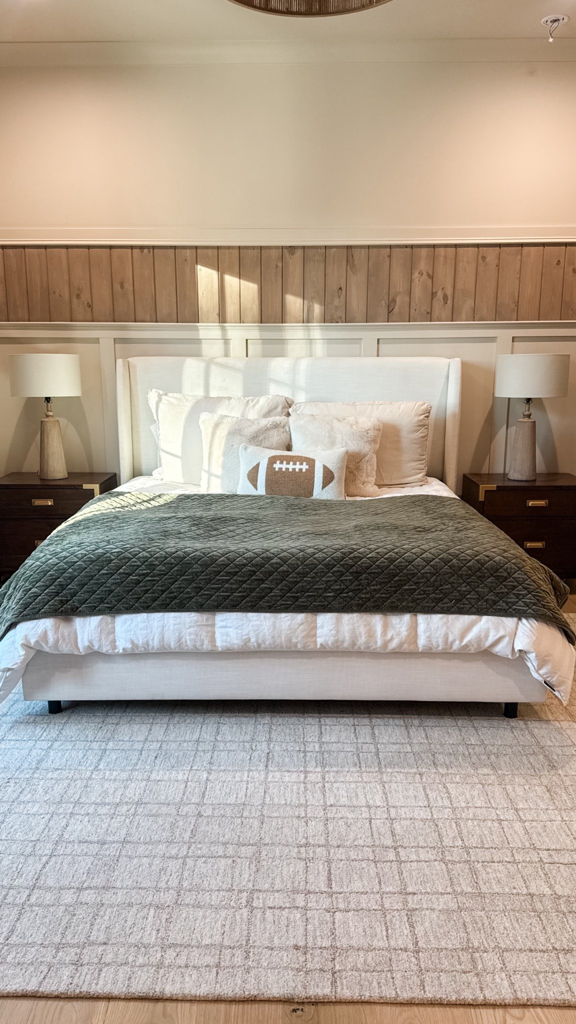 A good rug and the right side tables can completely transform a space 🤍 I found both during @wayfair’s Presidents’ Day Clearance — with savings up to 70% off right now! It’s such a great time to refresh because they’re also offering fast and free shipping over $35. I linked my rug, side tables, and so many other sale finds I’m loving.

#Ad #WayfairPartner #Wayfair


#LTKHome #LTKSaleAlert