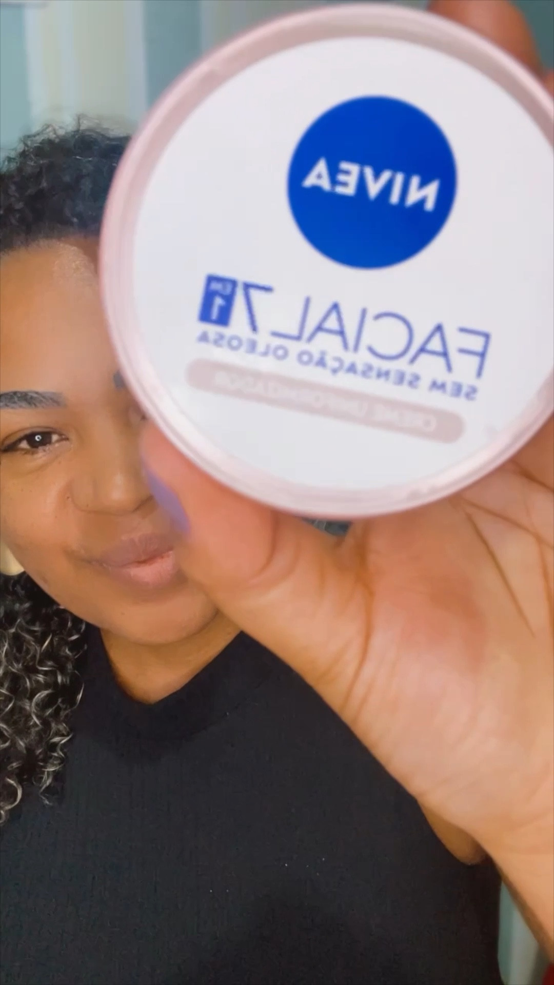 Desperte a beleza única da pele negra com o Creme Nivea 7 em1. Mime-se com o cuidado que sua pele merece. Experimente a diferença Nivea 7 em 1 e ilumine sua jornada de beleza. Você encontra essa maravilha na Amazon.

#LTKfitness #LTKbrasil #LTKVideo