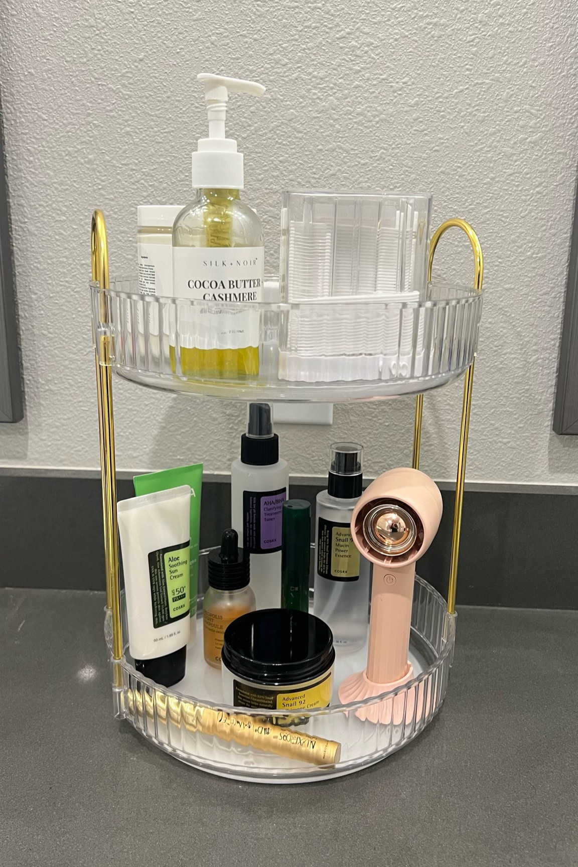 In love with this organizing tray 

#LTKhome #LTKbeauty #LTKFind