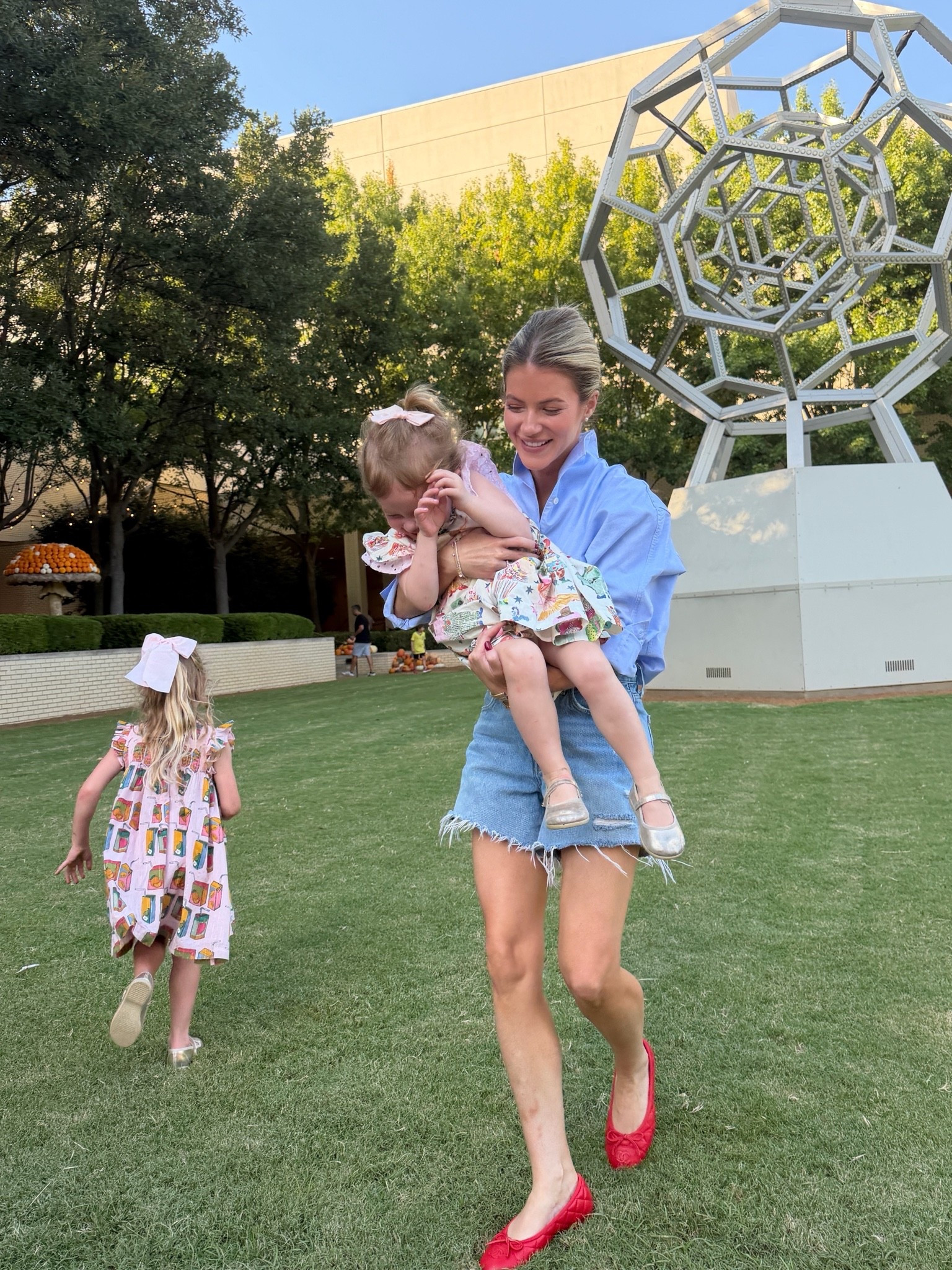 What K wore for Grace’s bday 🧁 //

#LTKmomlife #LTKootd