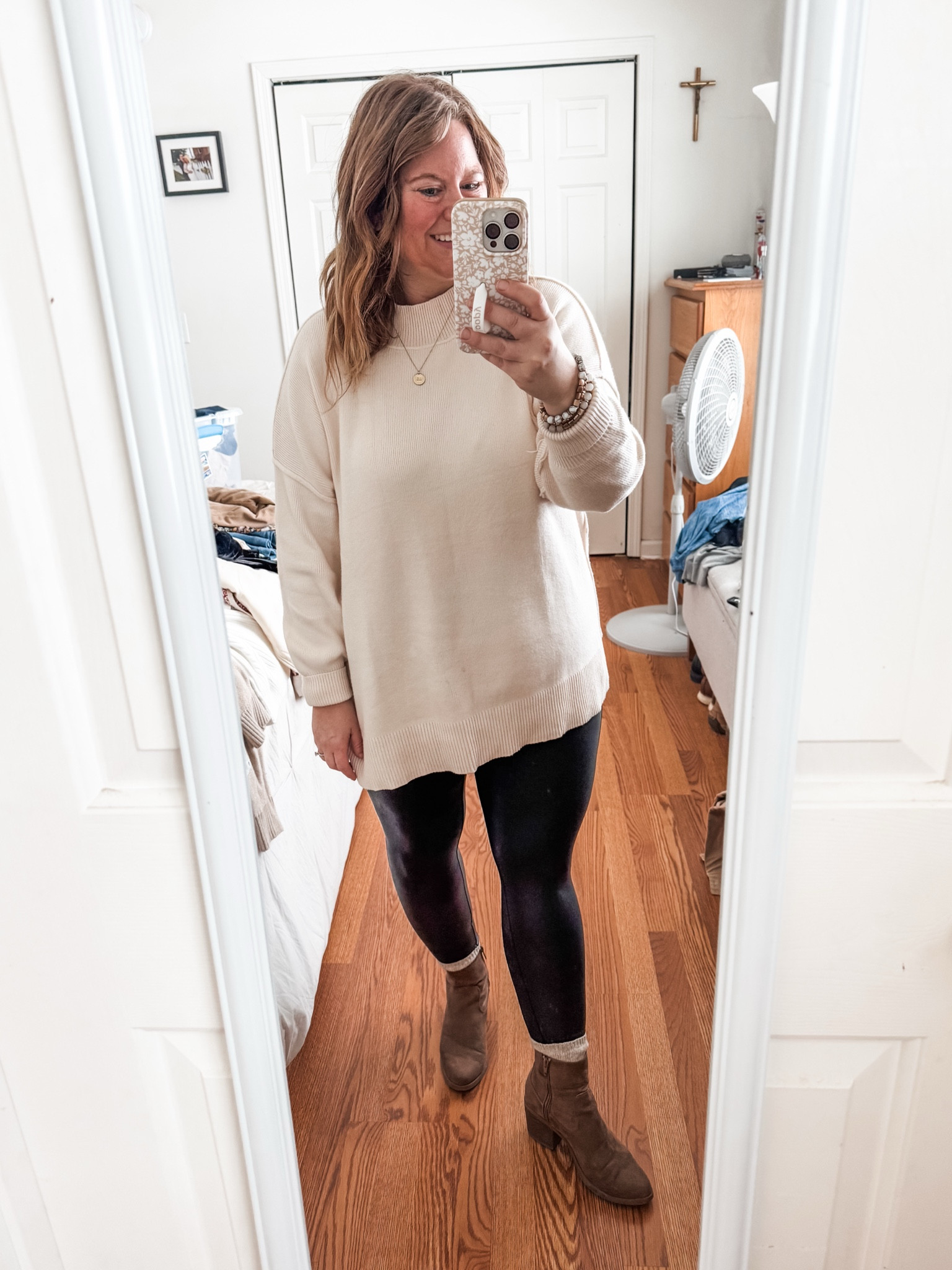 Oversized sweater - wearing a large
Leggings are faux leather from
Spanx - size up! I’m wearing a 1x petite. 


#LTKMidsize #LTKFindsUnder50 #LTKSeasonal