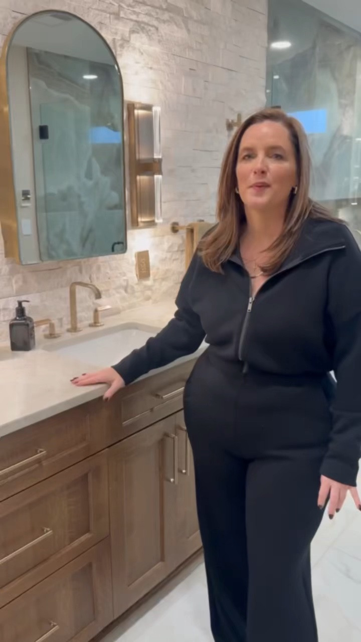 The most requested bathroom details are finally here!✨ We’ve linked as many products as possible!🔗 #bathroomremodel #housetour #interiordesign #shop #designbuild

#LTKHome