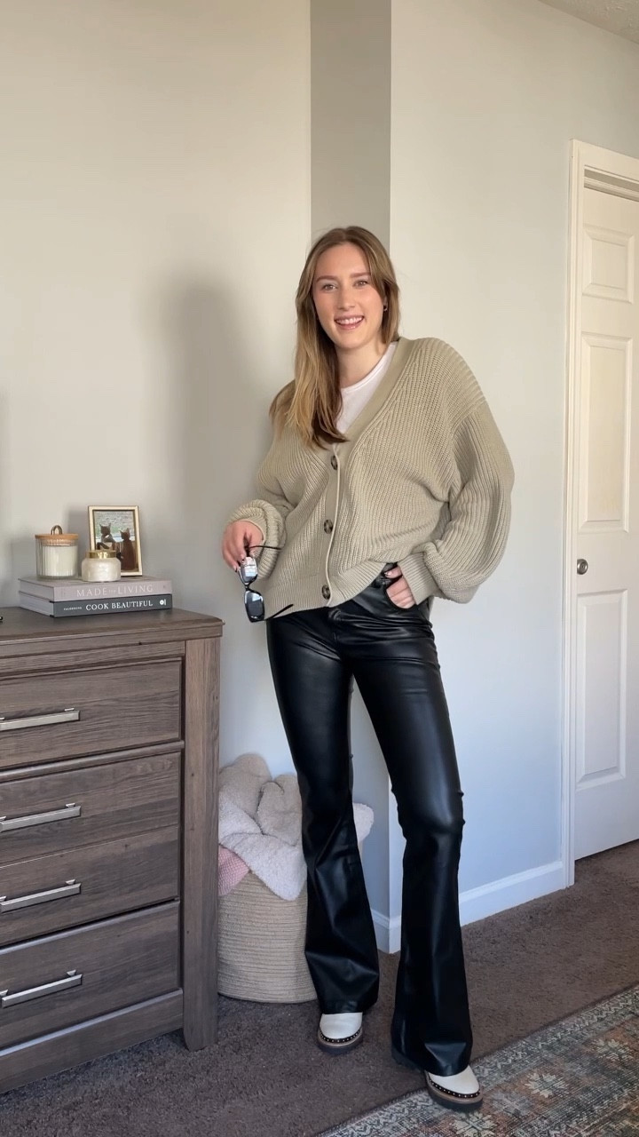 Some outfit inspo for a spring european vacation 🖤🖤 

#LTKFind #LTKSeasonal #LTKfit