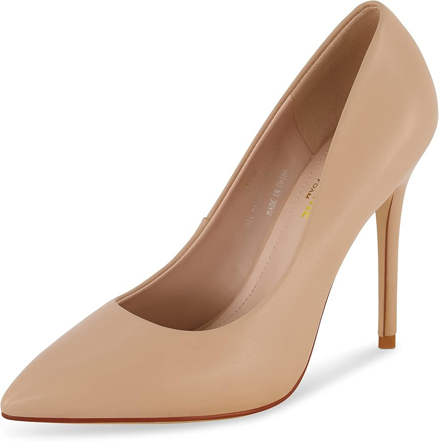 CUSHIONAIRE Women's Alta Dress Pump with +Comfort | Amazon (US)