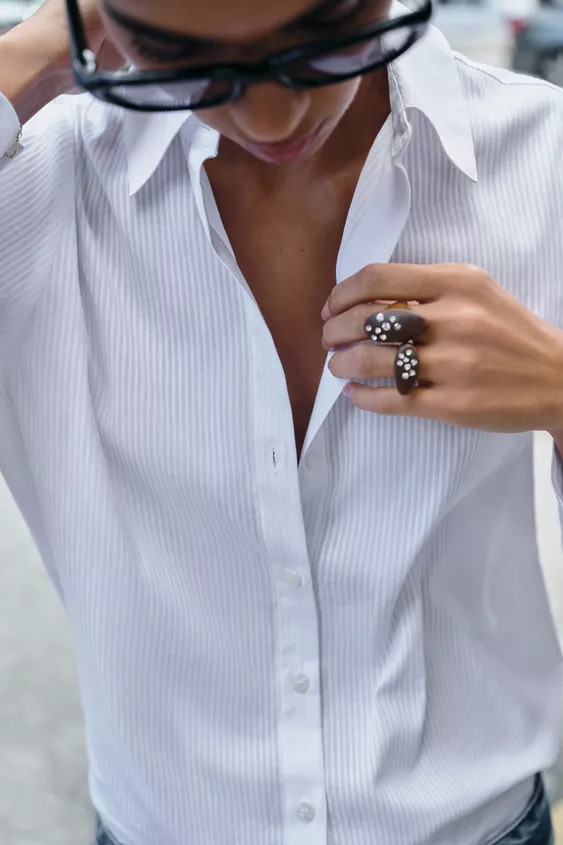 2-PACK OF OVAL RINGS WITH WOOD EFFECT AND SHIMMER | Zara US