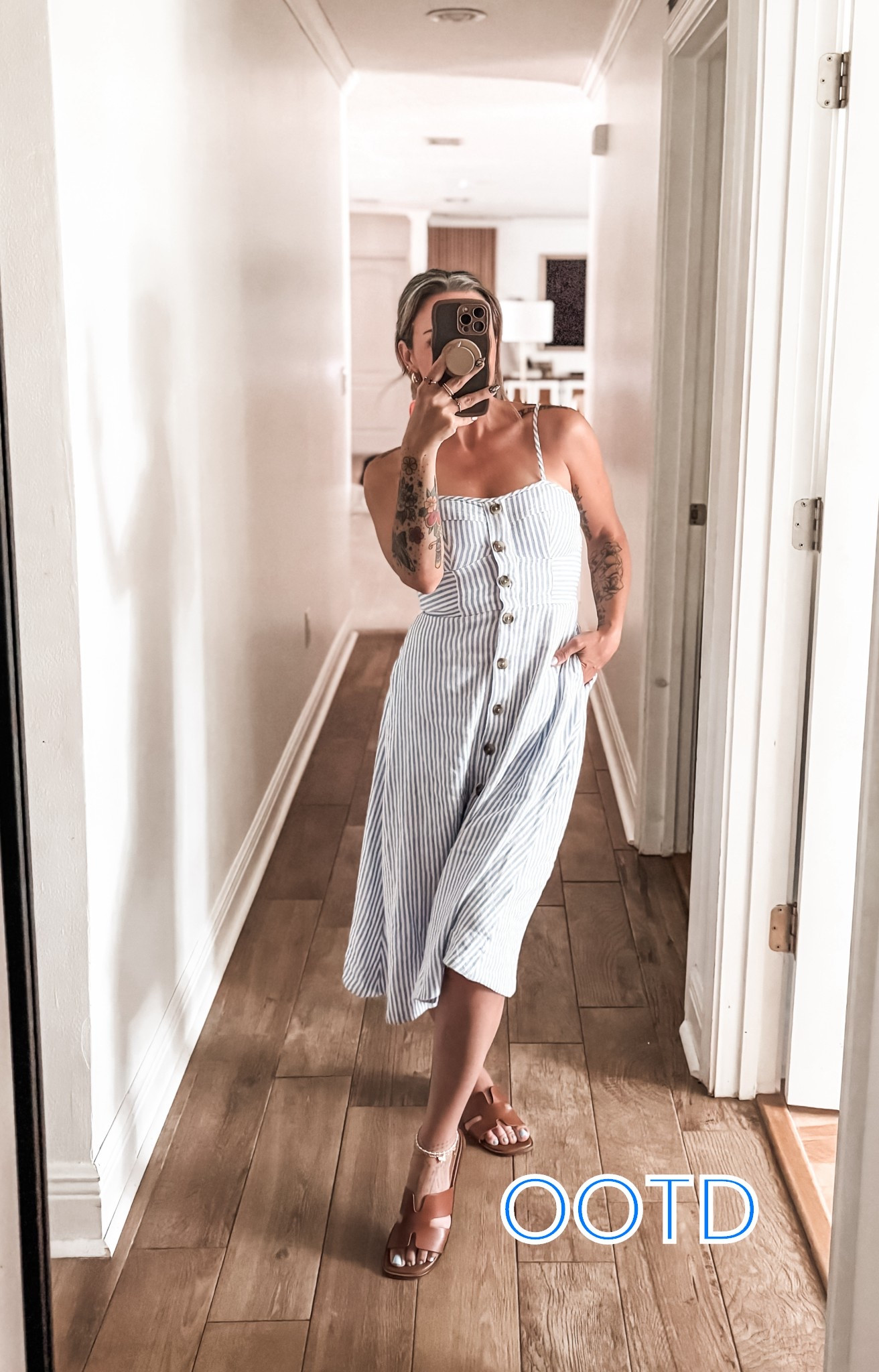 Striped linen corset midi dress with button accent! 

AND it has pockets. AND it’s from Target! 

I’m wearing an XS at a 4’11” and 112lbs

target, linen, dress, summer

#targetstyle #petitestyle #linen #summerr

#LTKSaleAlert #LTKSeasonal #LTKFindsUnder50