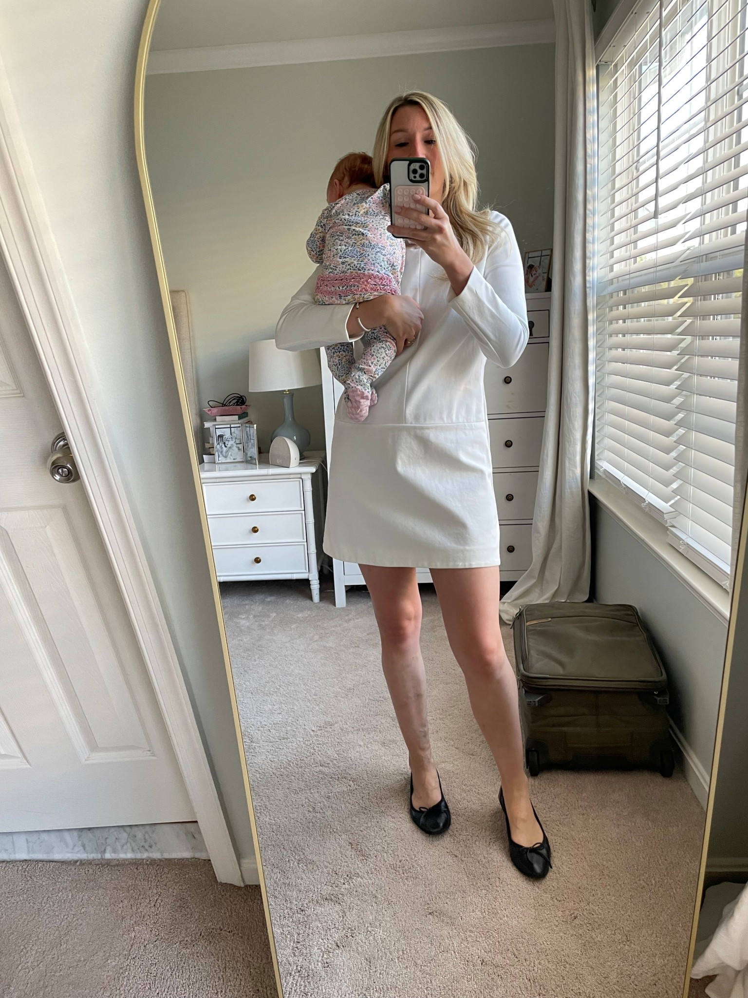 Such a good throw on and go dress. Wonderful, heavier weight that’s not too heavy and keeps its shape throughout the day 

#classicsix 
#corporategirl #corporateworkoutfit #corporateoutfit #corporatestyle #officeoutfit #officestyle 

#LTKWorkwear