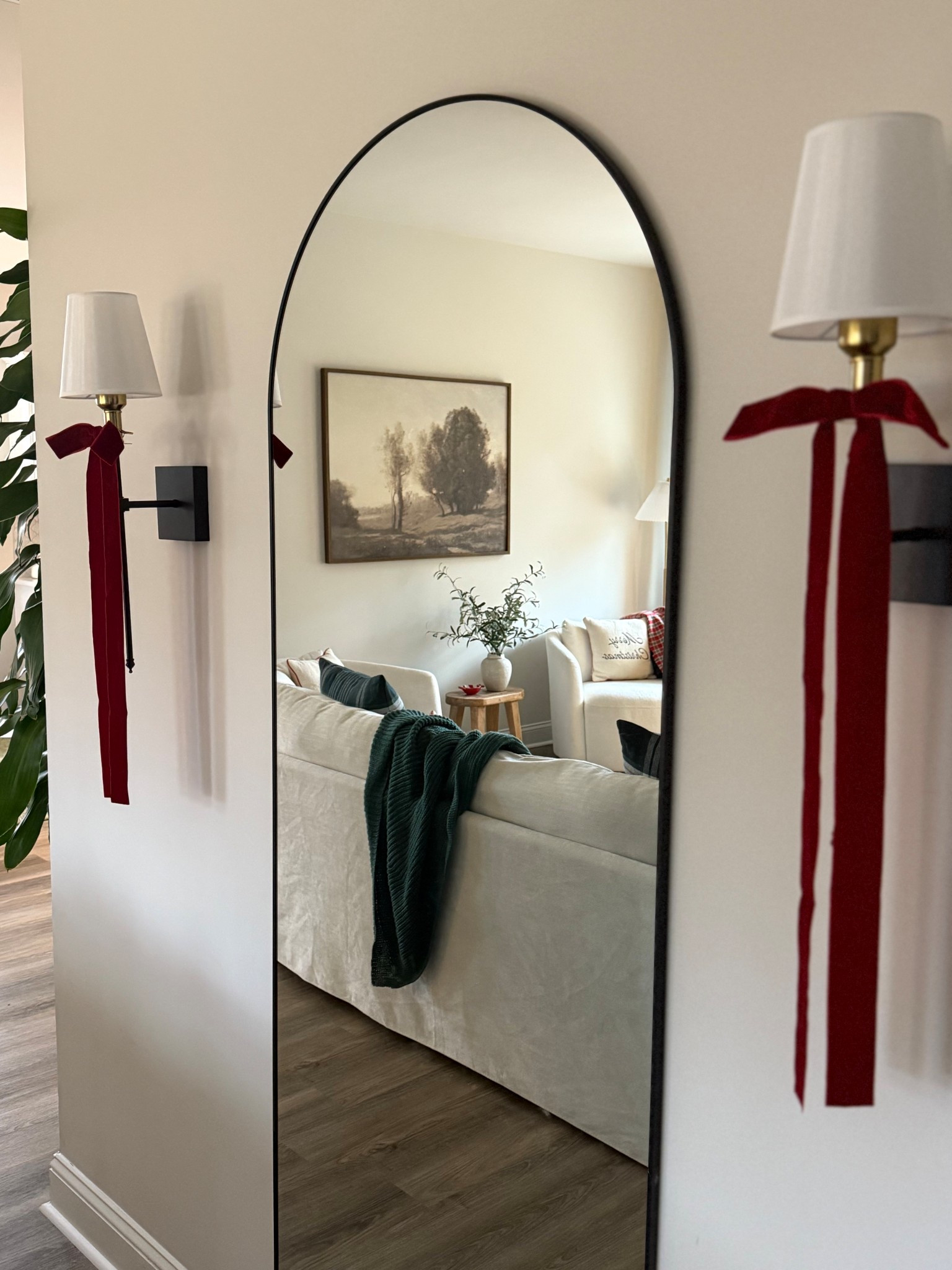 These bows are perfect ! Love the color and length of them pack of 4 under $20

Amazon, Amazon find, Christmas, Christmas decor, holiday, bow, red bow, living room, mirror, floor length mirror, 

#LTKHome #LTKSeasonal #LTKHoliday