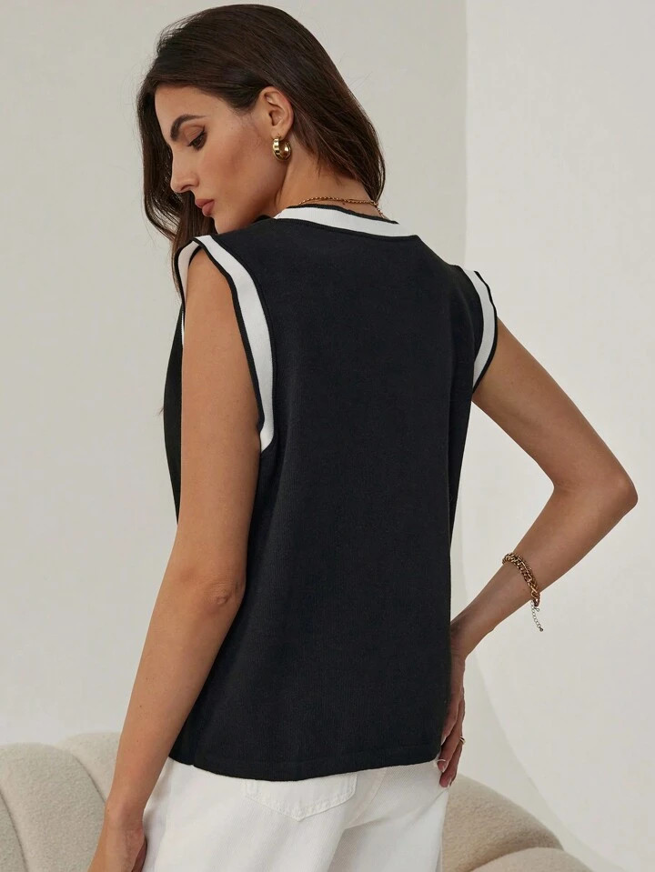 SHEIN Privé Women's Black & White Contrast Color Sleeveless Button-Front Sweater Vest, Casual Ev... | SHEIN