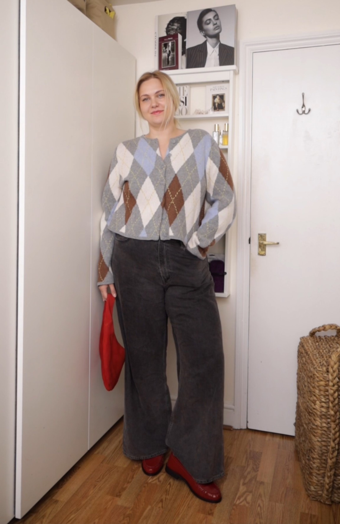 Argyle check with pops of red! 

#LTKautumn #LTKjeans #LTKcurves