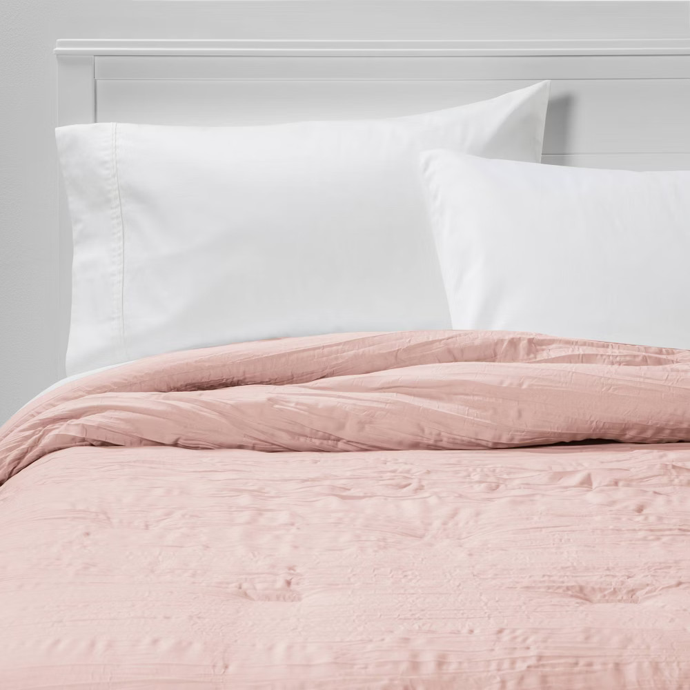 Full/Queen Crinkle Texture Comforter Blush - Room Essentials | Target