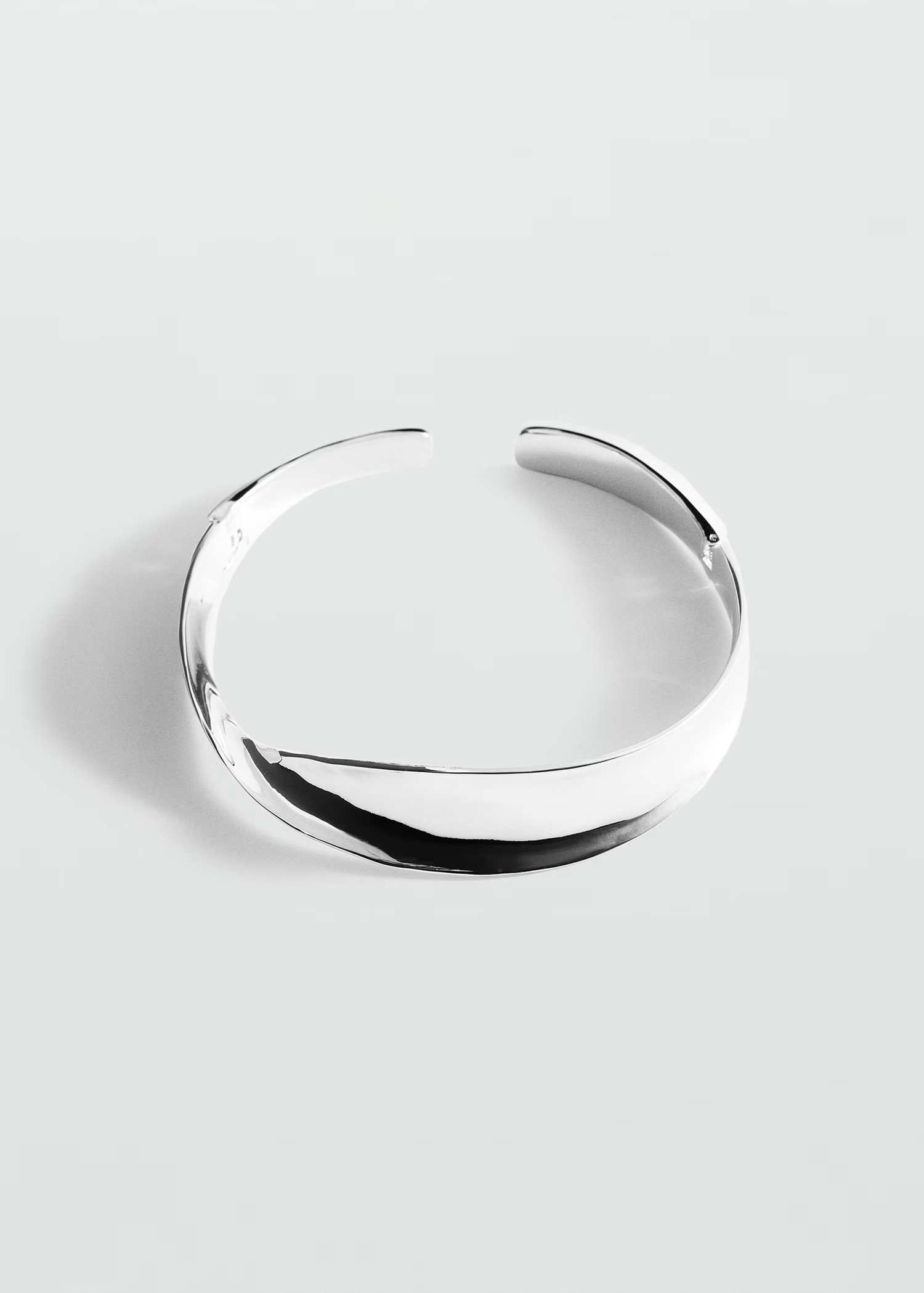 Rigid twisted collar - Women | MANGO USA | Mango (US/MX/AU)