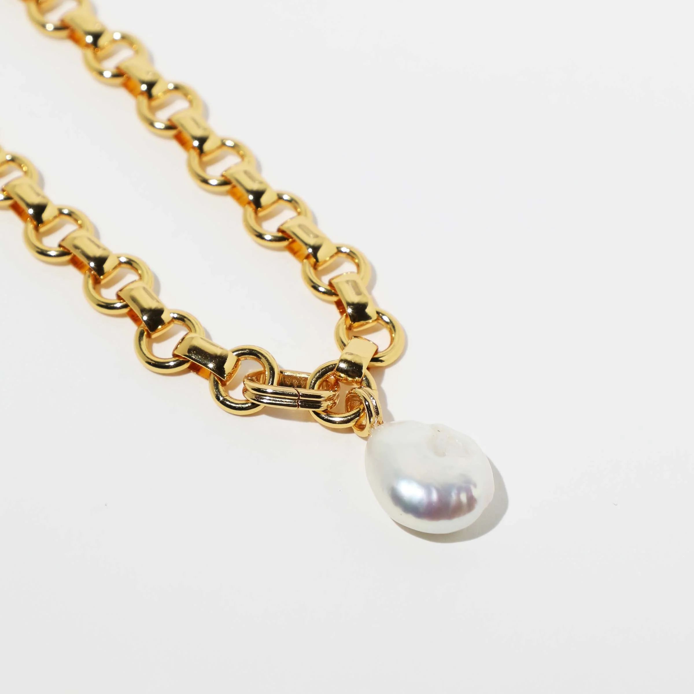 Pearl Gold Link Chain Necklace | Astrid & Miyu Necklaces | Astrid and Miyu