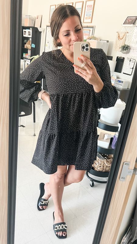 This swing dress is so comfy and comes in short sleeve and long sleeve. Plus tons of colors! #amazonfind #ootd #whattheteacherwore

#LTKworkwear