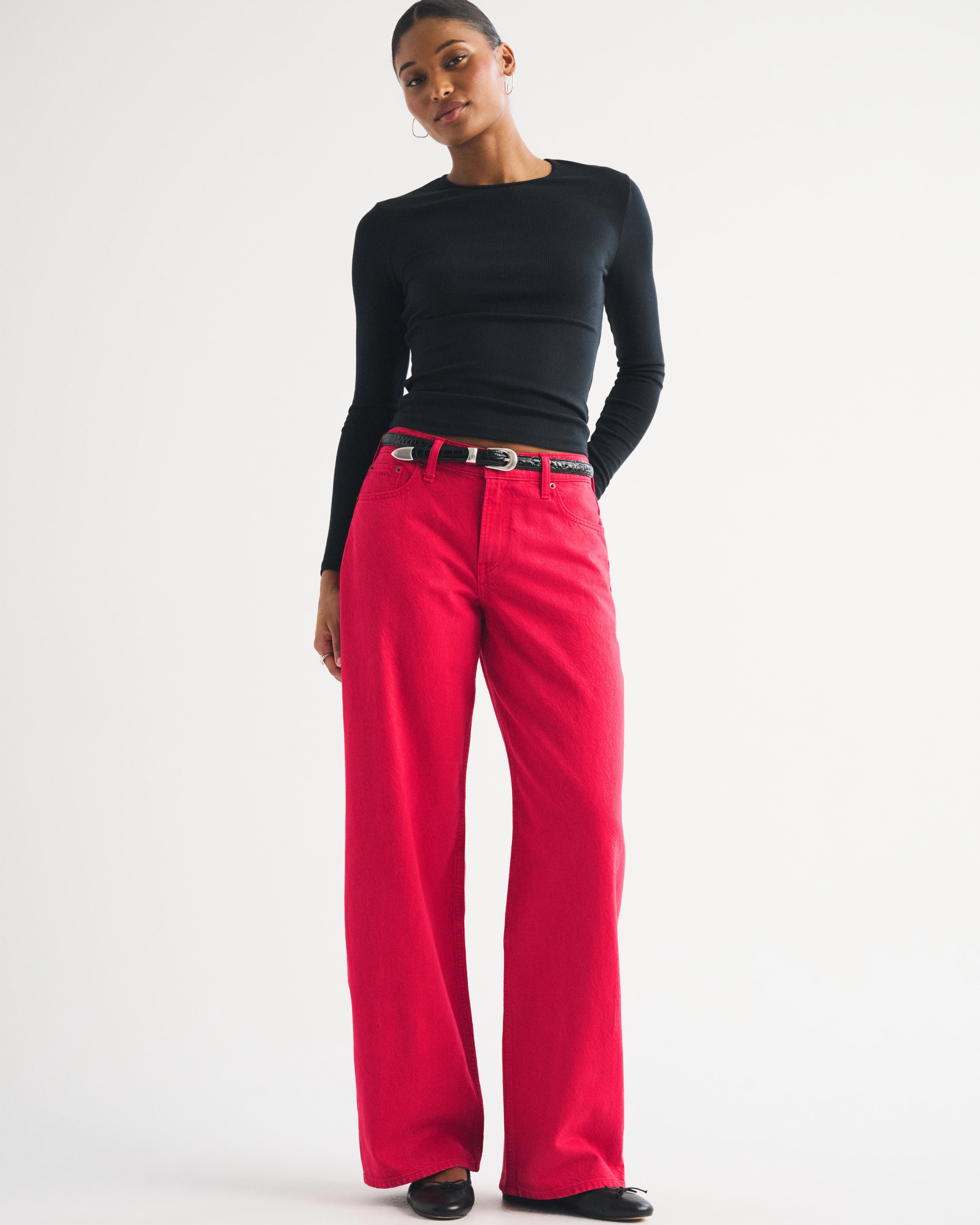 Curve Love Low Rise Ultra Loose Red Jean | Abercrombie & Fitch (US)